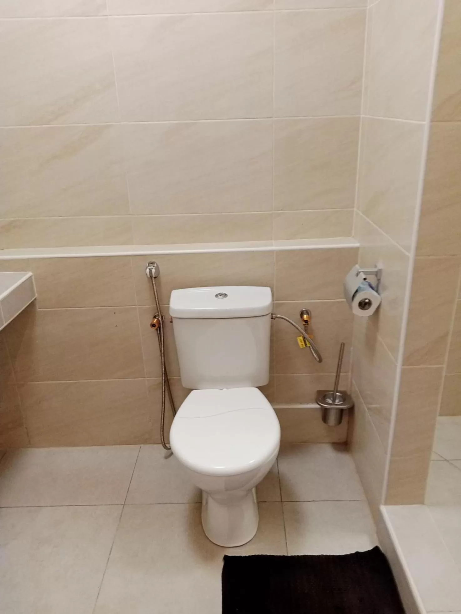 Toilet in Ikopa Hôtel Madagascar