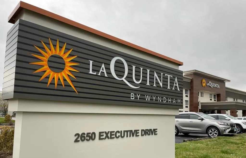 Property building in La Quinta Inn by Wyndham Indianapolis Airport Executive Dr