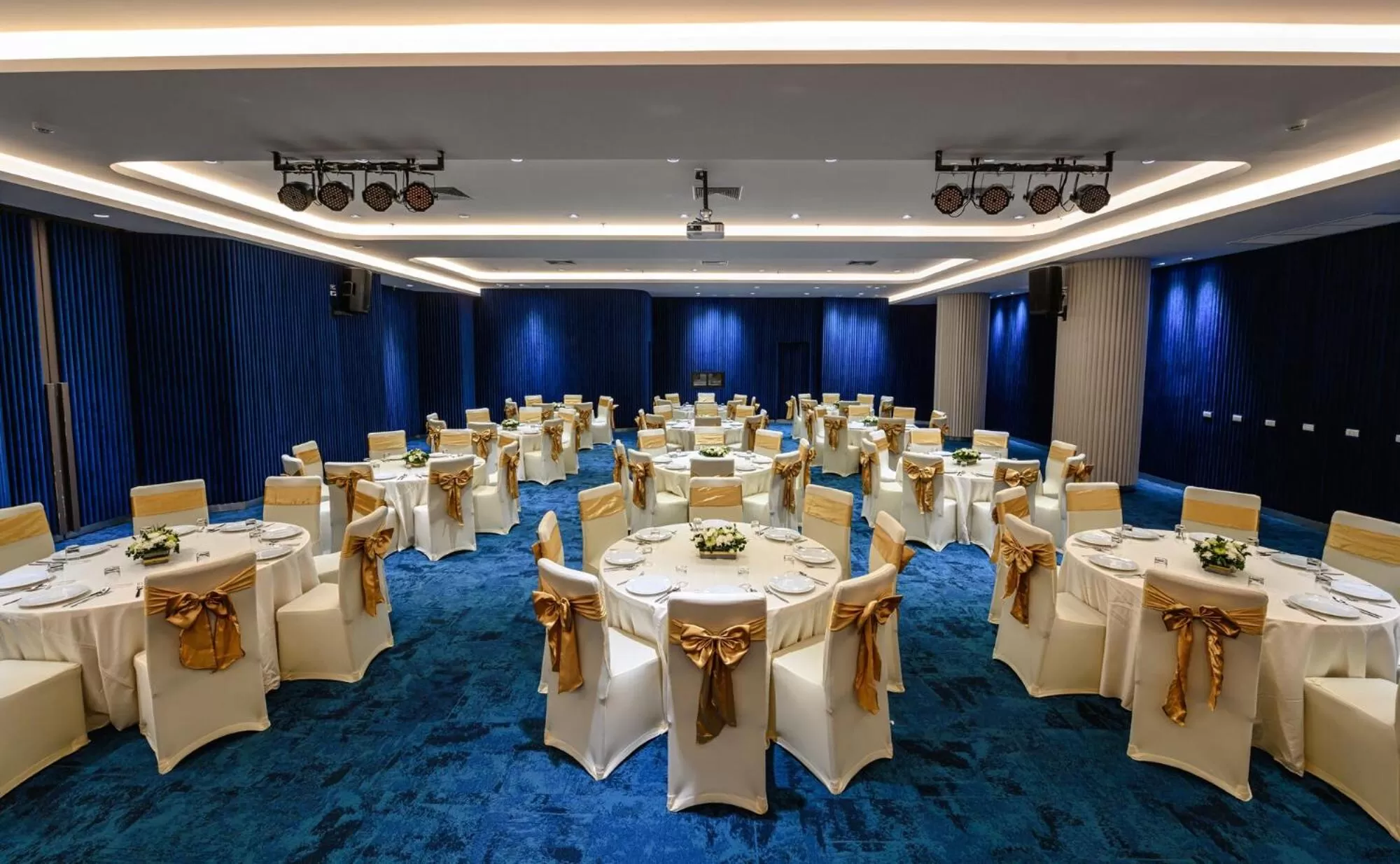 Restaurant/places to eat in iSanook Resort & Suites Hua Hin