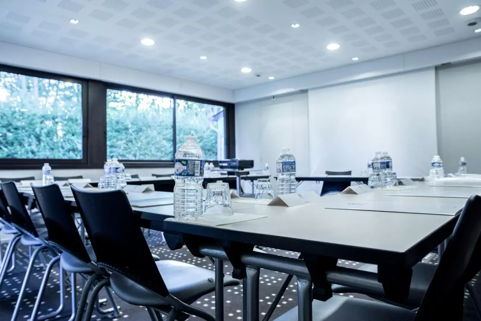 Meeting/conference room in Kyriad Rennes Nord Hotel