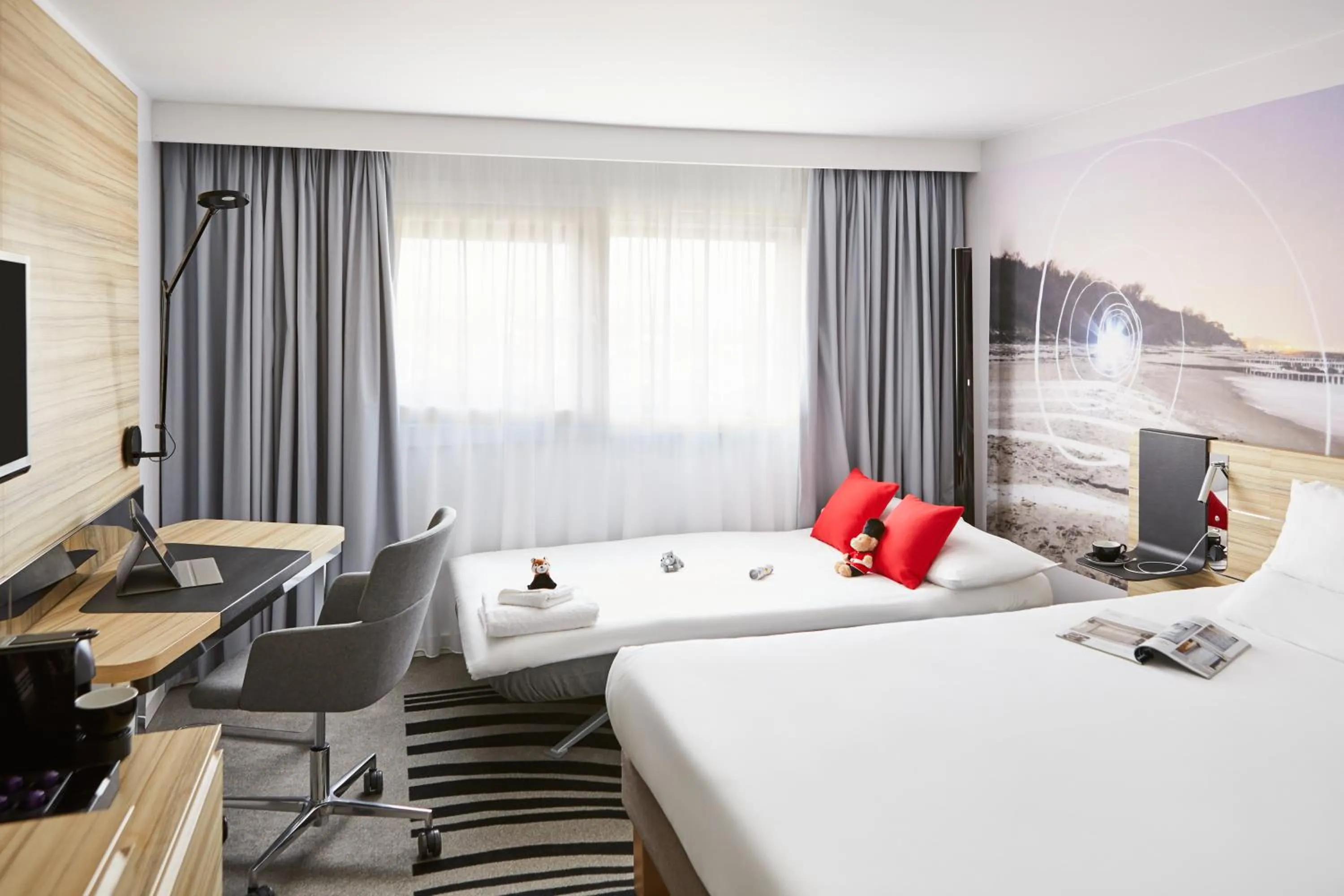 Photo of the whole room, Bed in Novotel Birmingham Airport Terminal Building - NEC