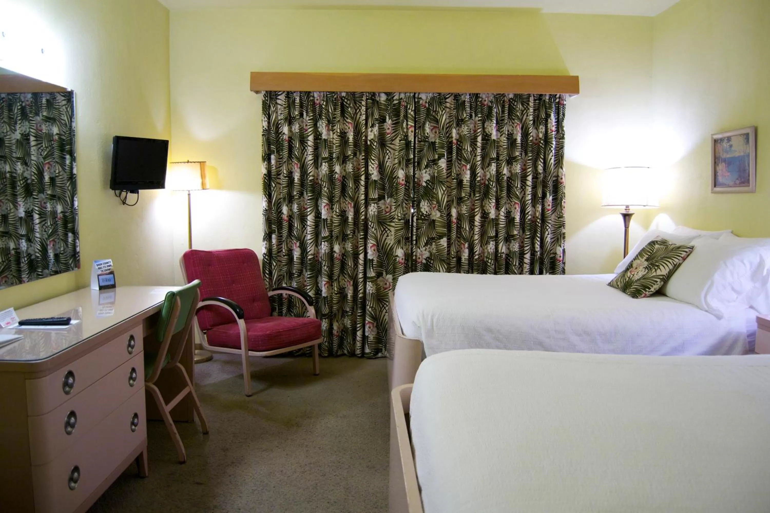 Bed in Holiday Music Motel