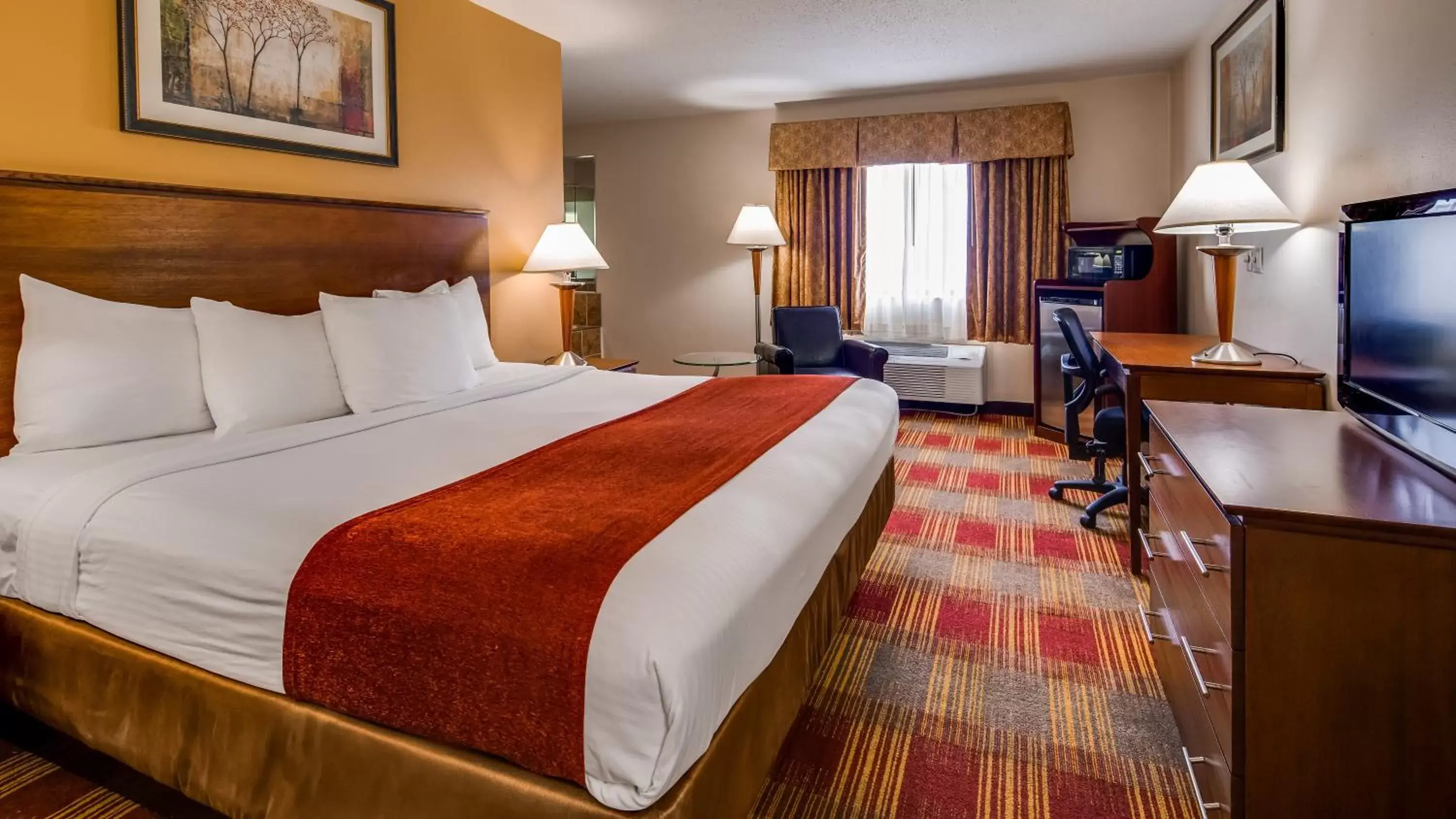 Best Western Lakewood Inn