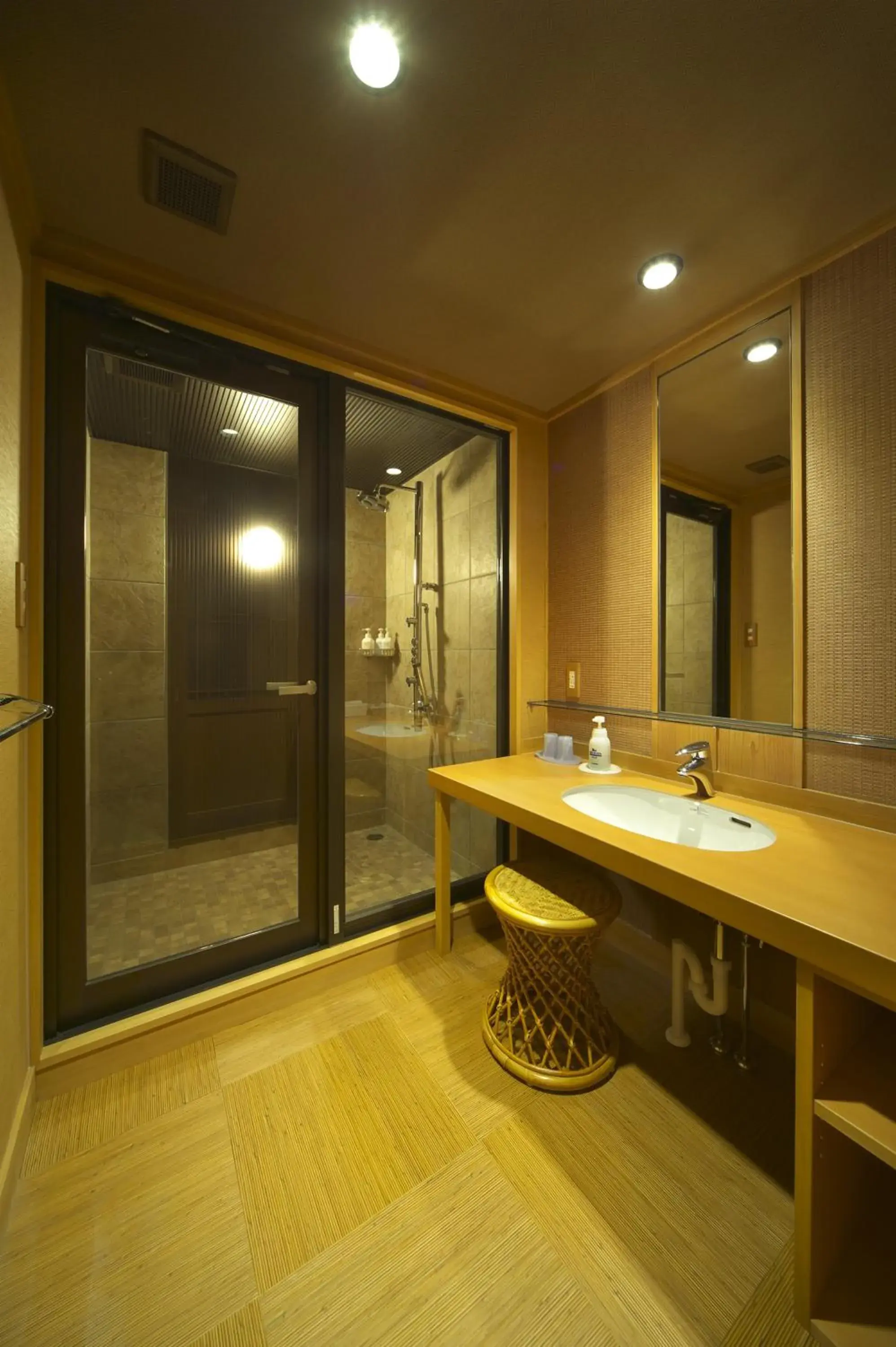 Shower, Bathroom in Kasuitei Ooya