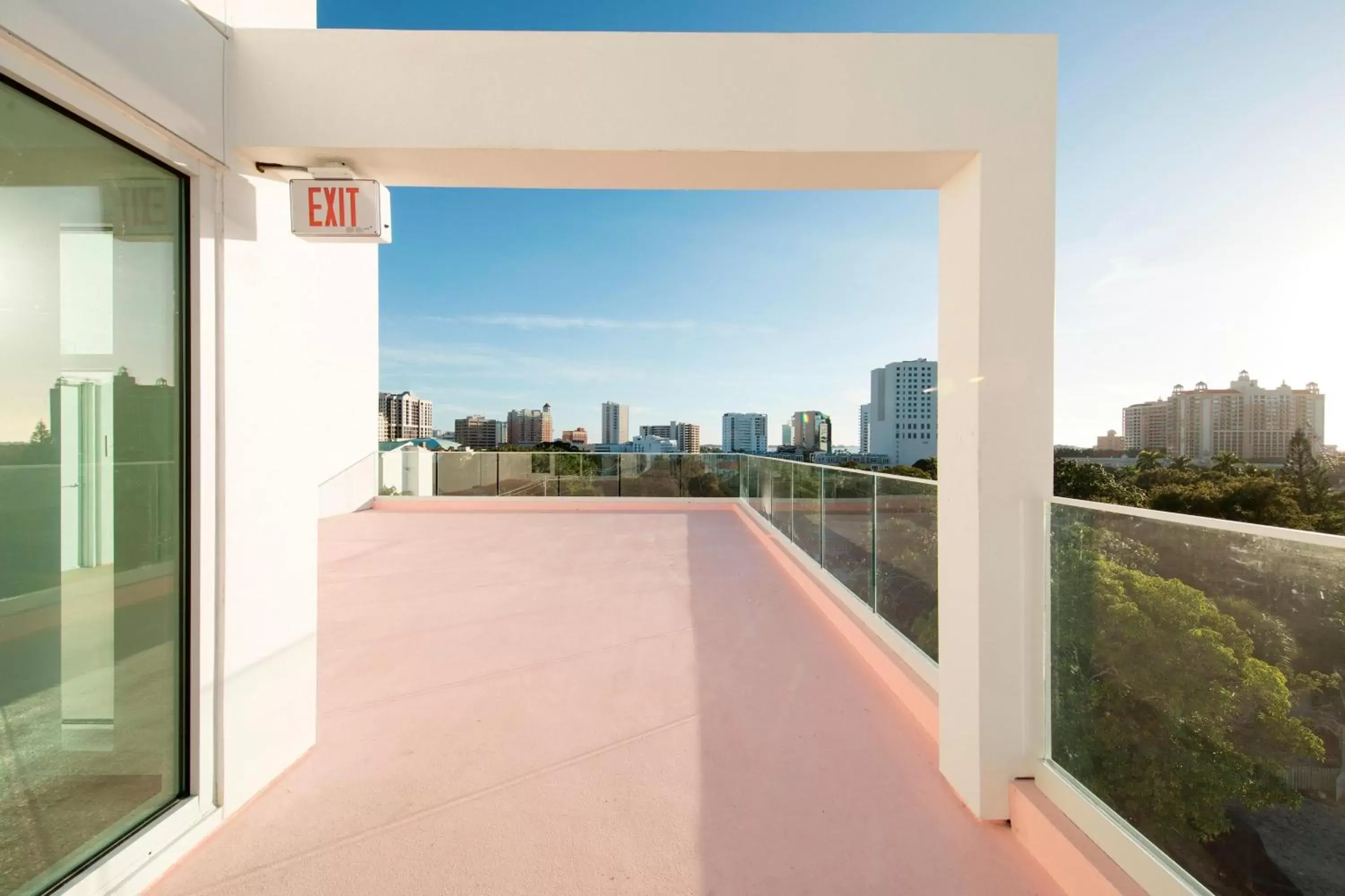 Meeting/conference room, Balcony/Terrace in The Sarasota Modern, a Tribute Portfolio Hotel