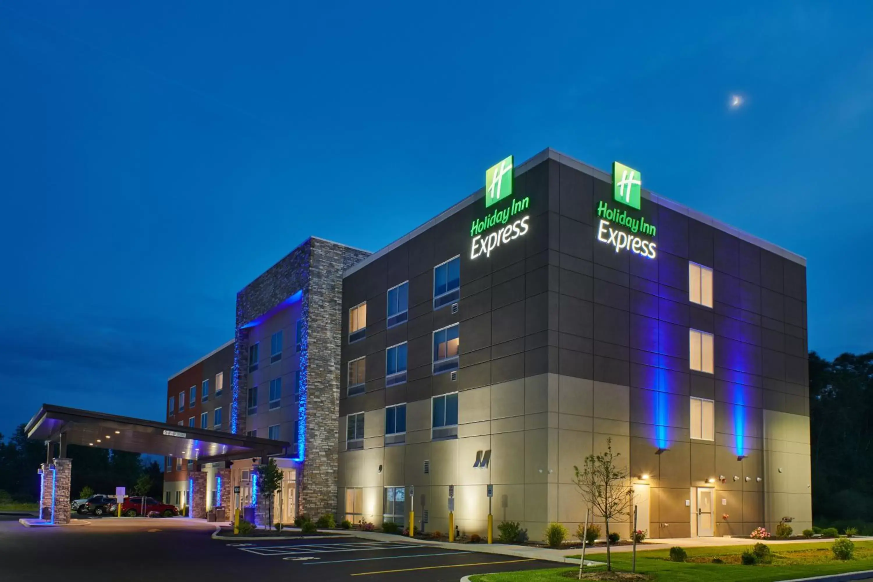 Property Building in Holiday Inn Express - Lockport, an IHG Hotel