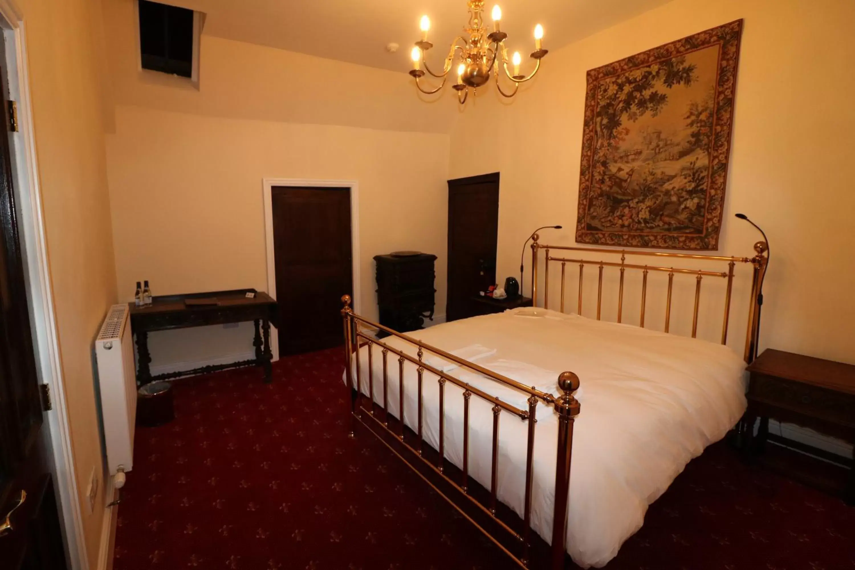 Photo of the whole room, Bed in Appleby Castle