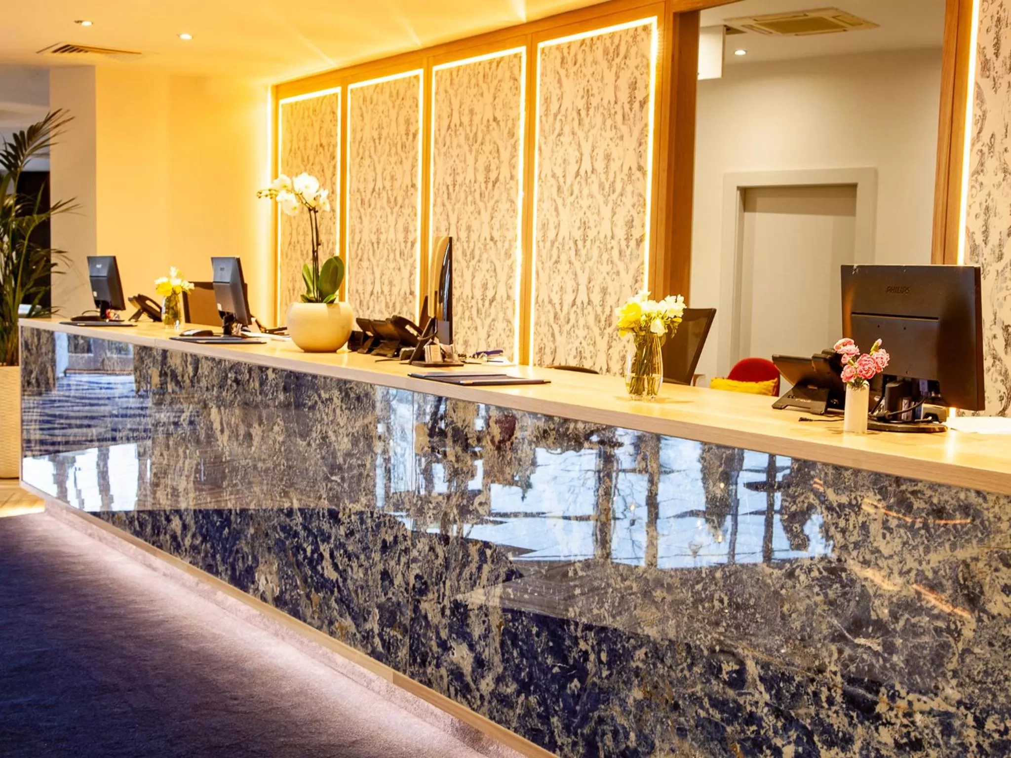 Lobby or reception in The Connacht Hotel