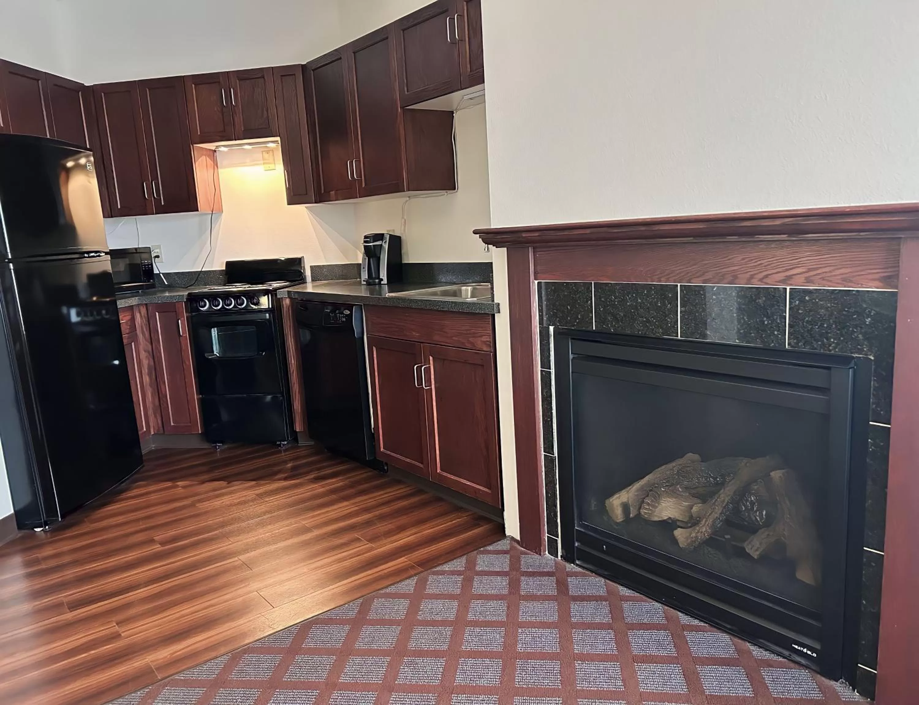 kitchen in La Quinta by Wyndham Bozeman