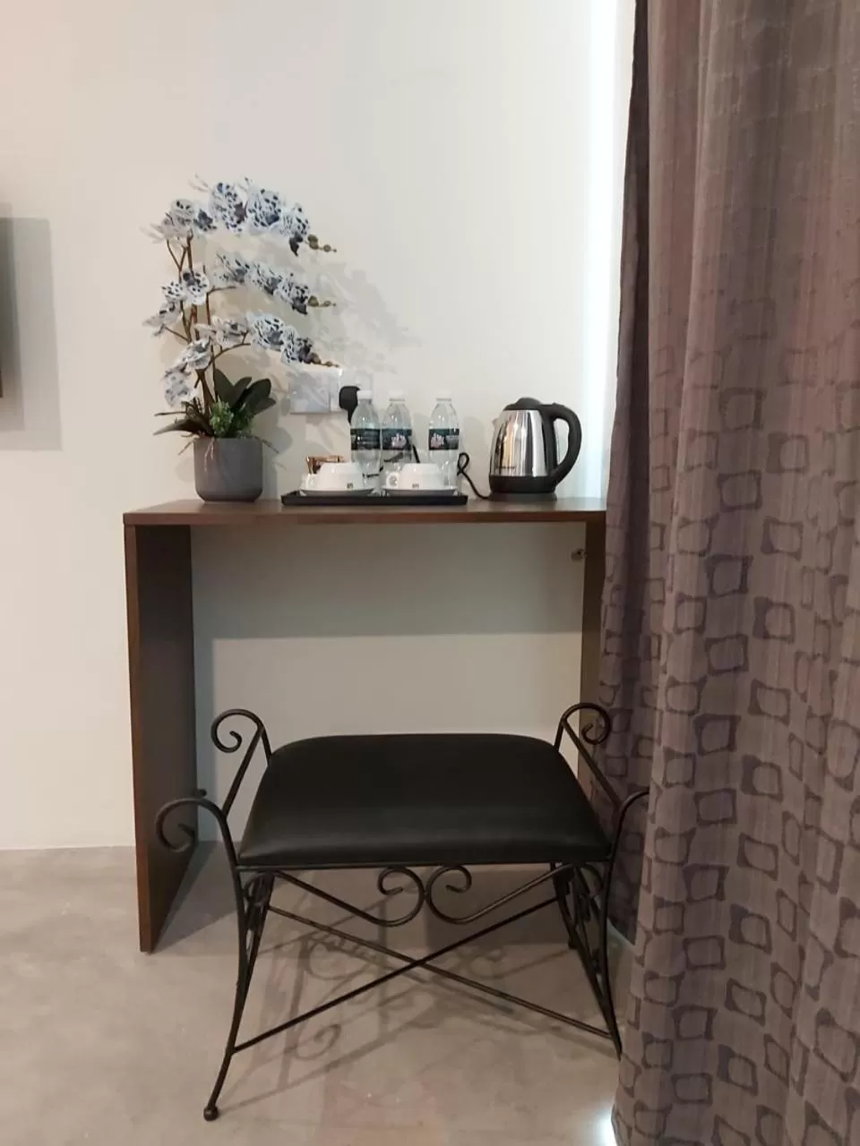 Coffee/tea facilities in KB HOTEL