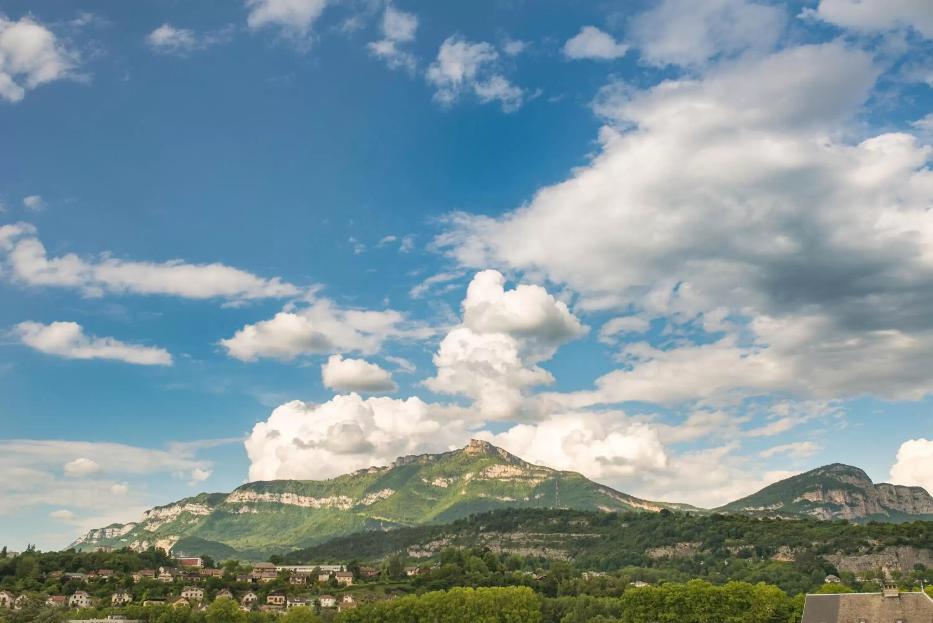 Mountain view in Ibis budget Chambéry Centre Ville