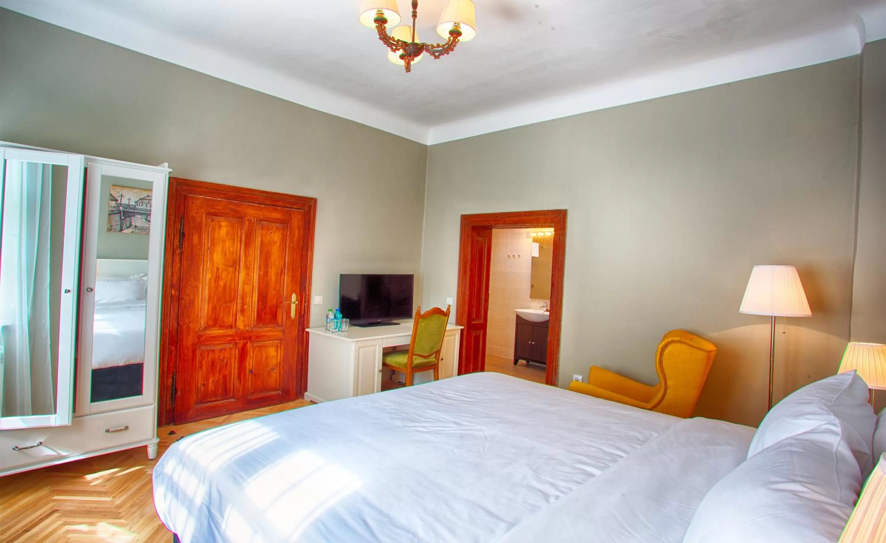 Photo of the whole room, Bed in Goldsmith