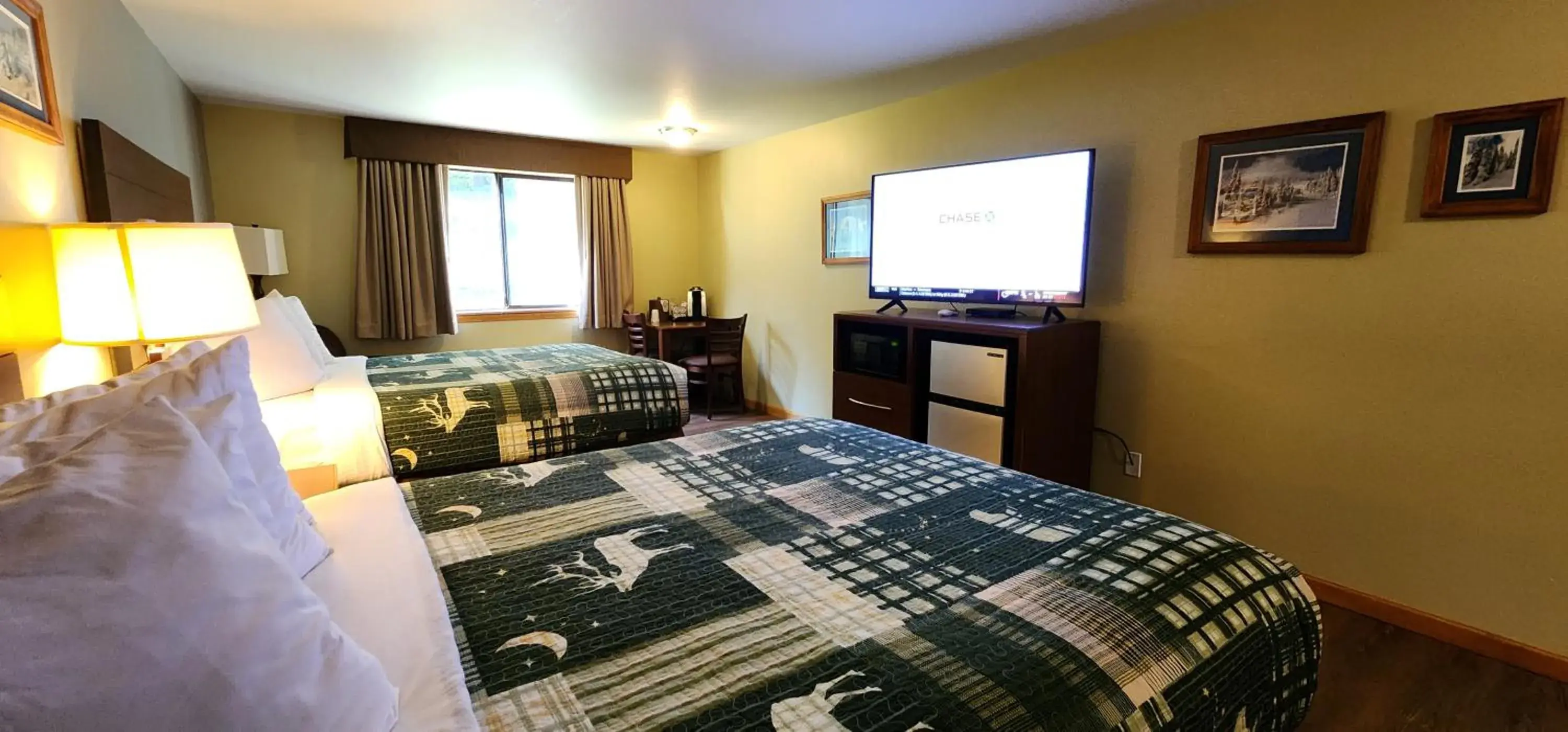 Bed in Nisqually Lodge