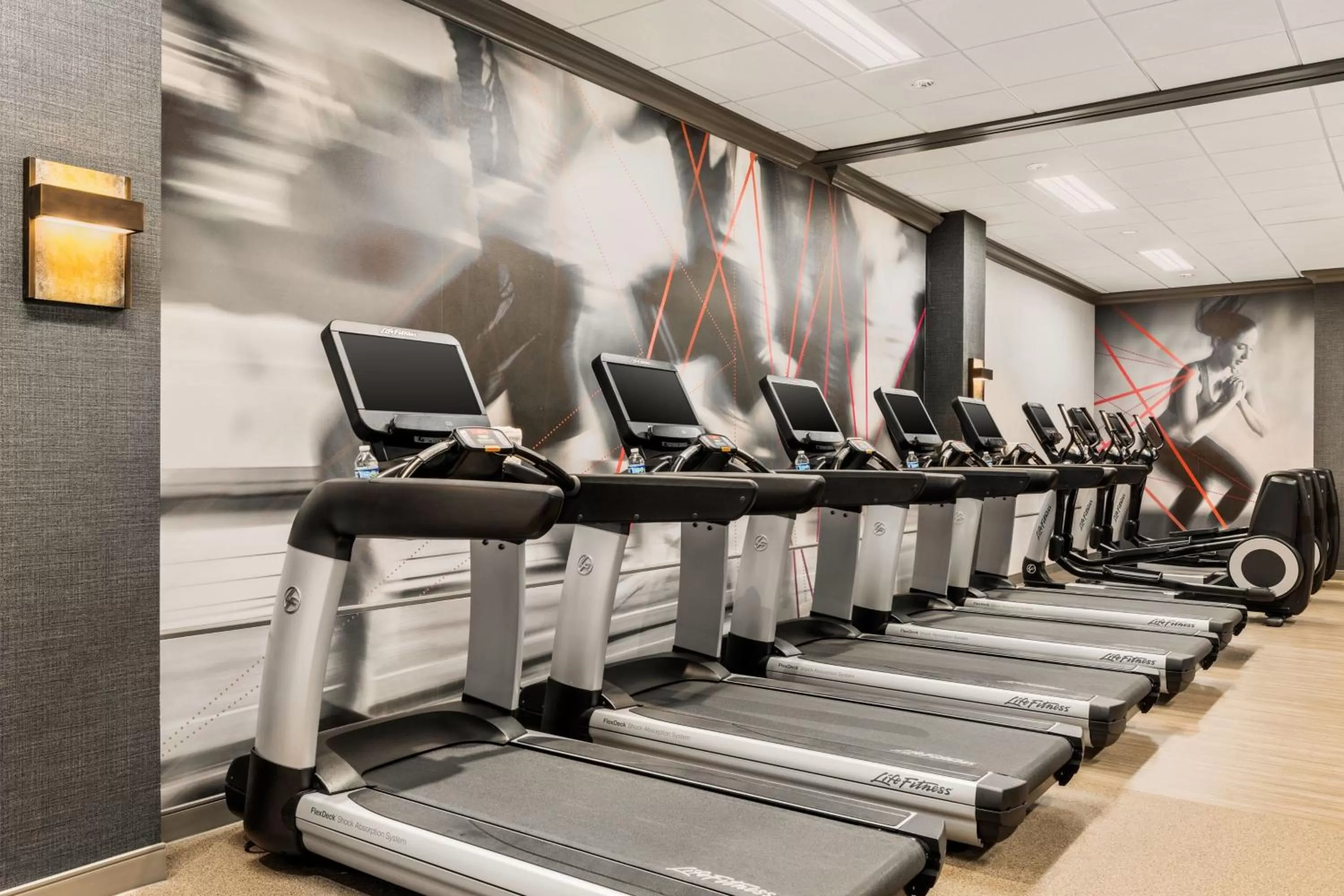 Fitness centre/facilities in Omaha Marriott