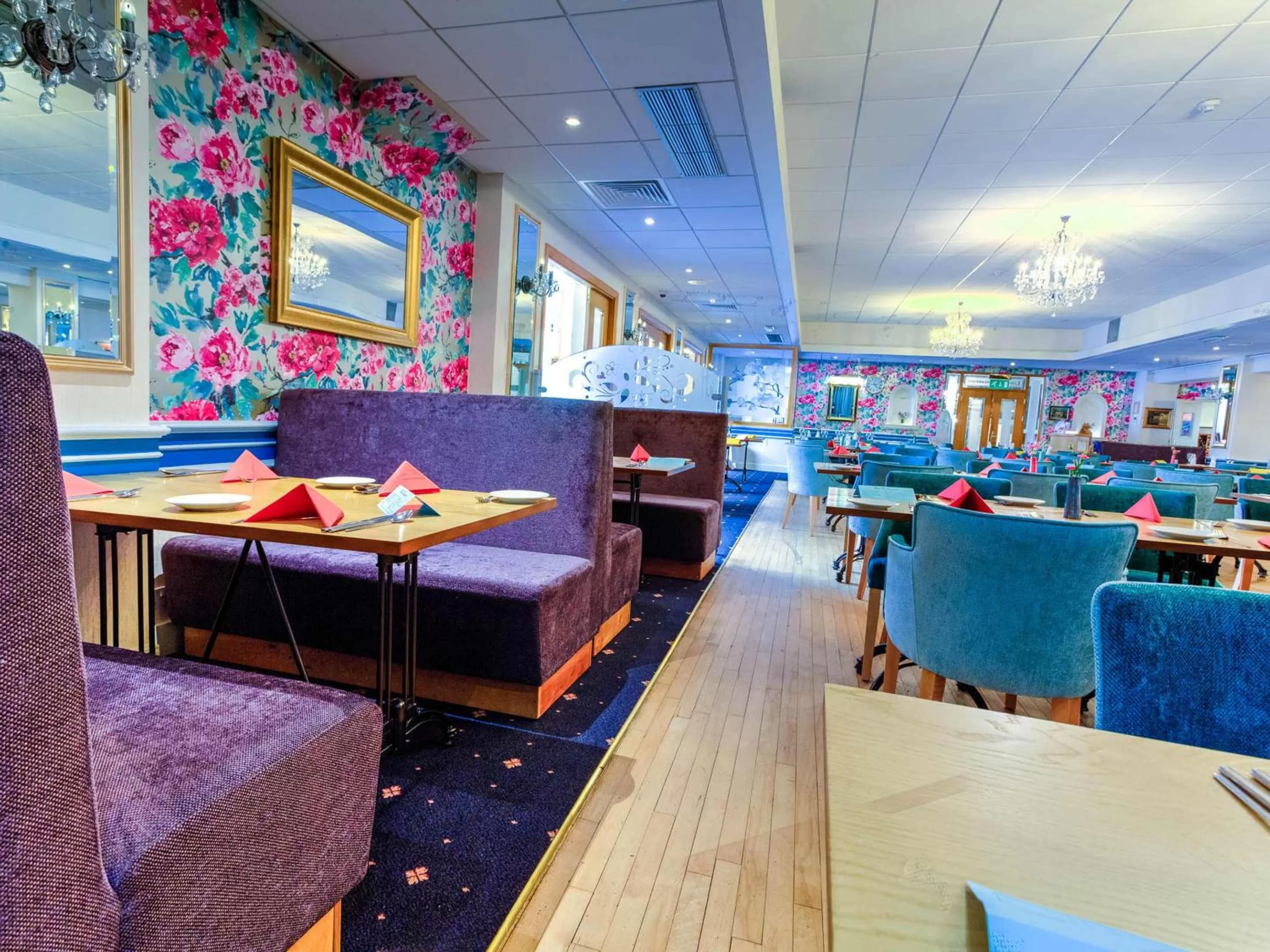 Restaurant/places to eat in Langstone Cliff Hotel