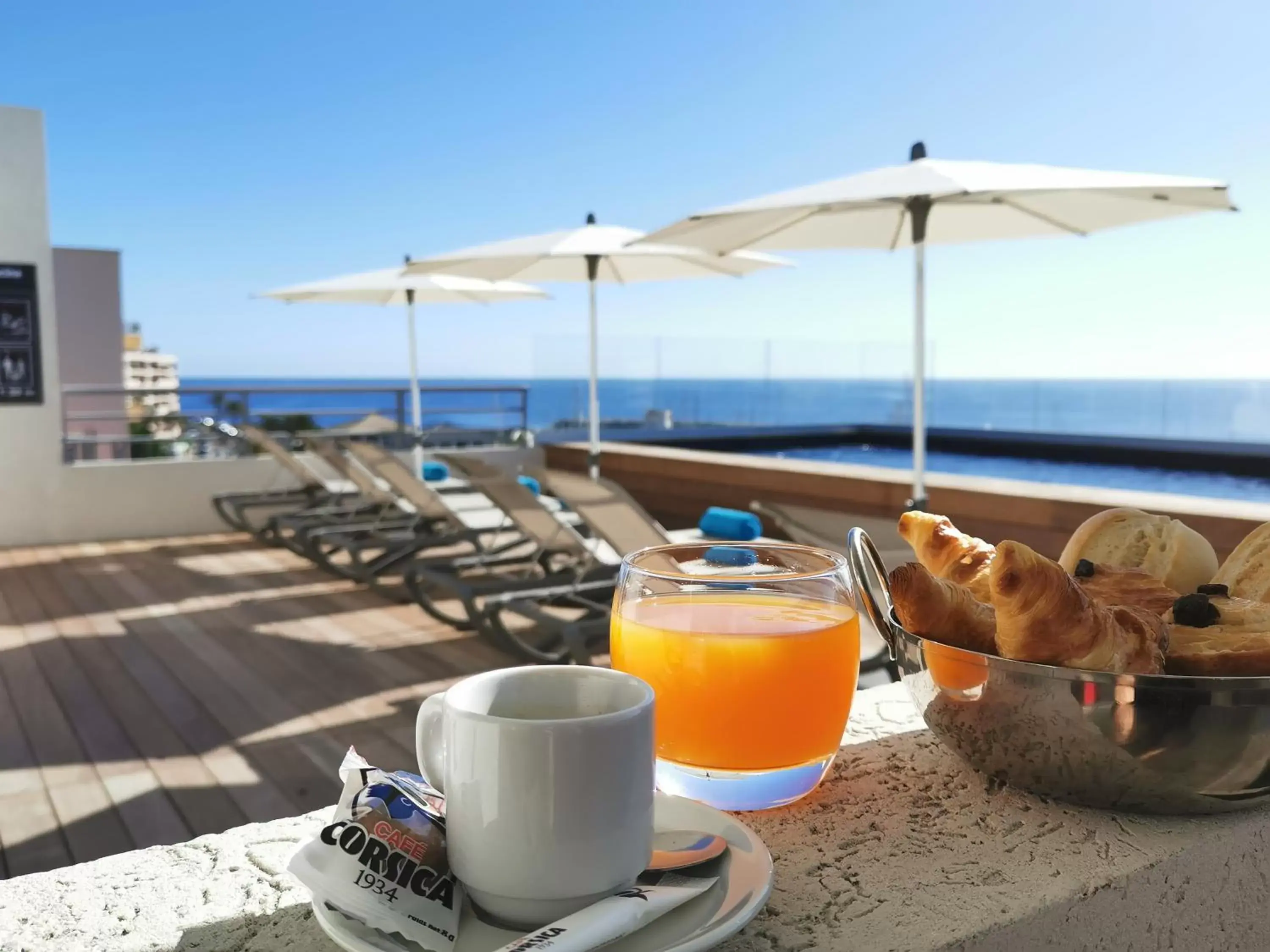 Patio in Hotel Port Toga