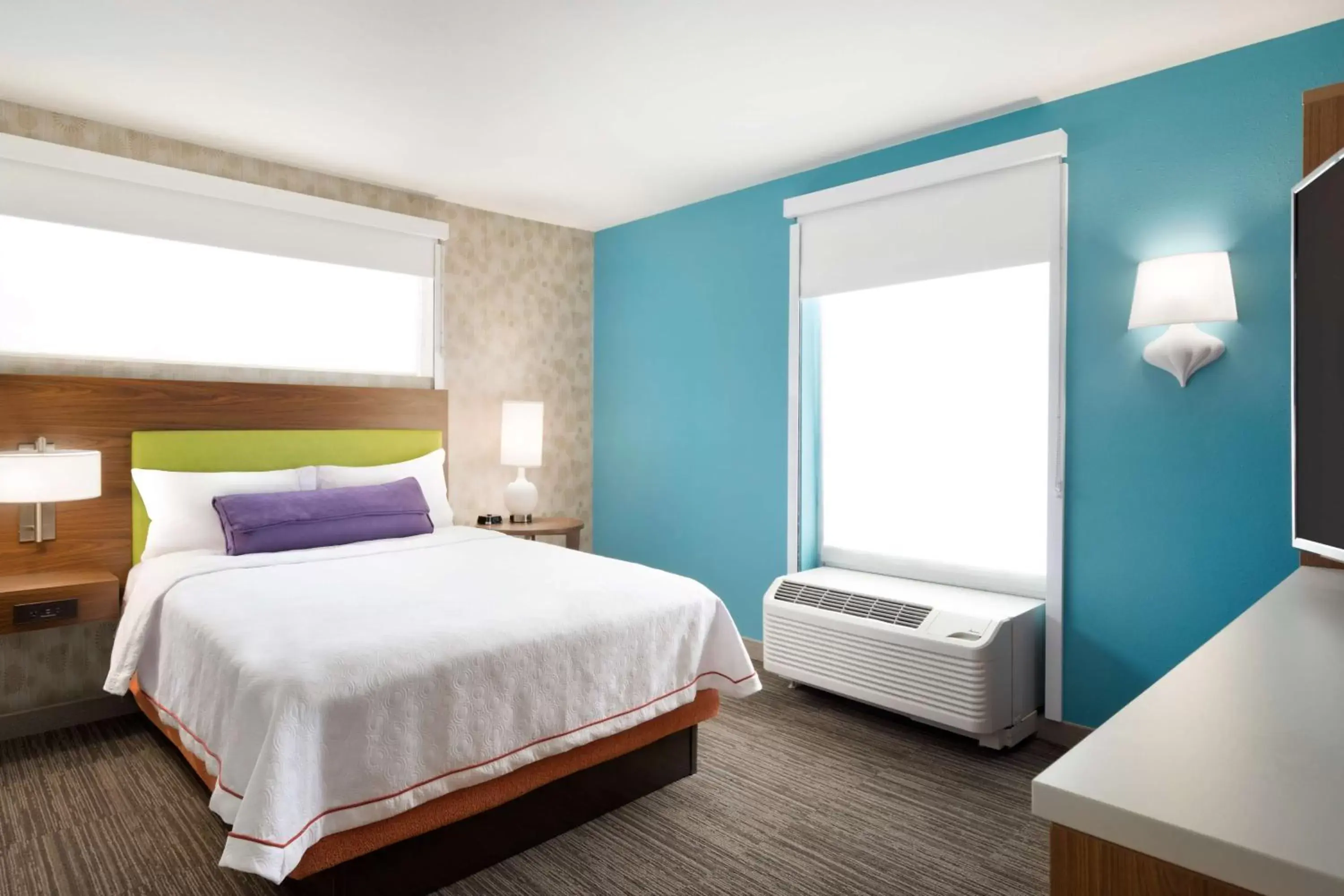 Bed in Home2 Suites by Hilton Roanoke
