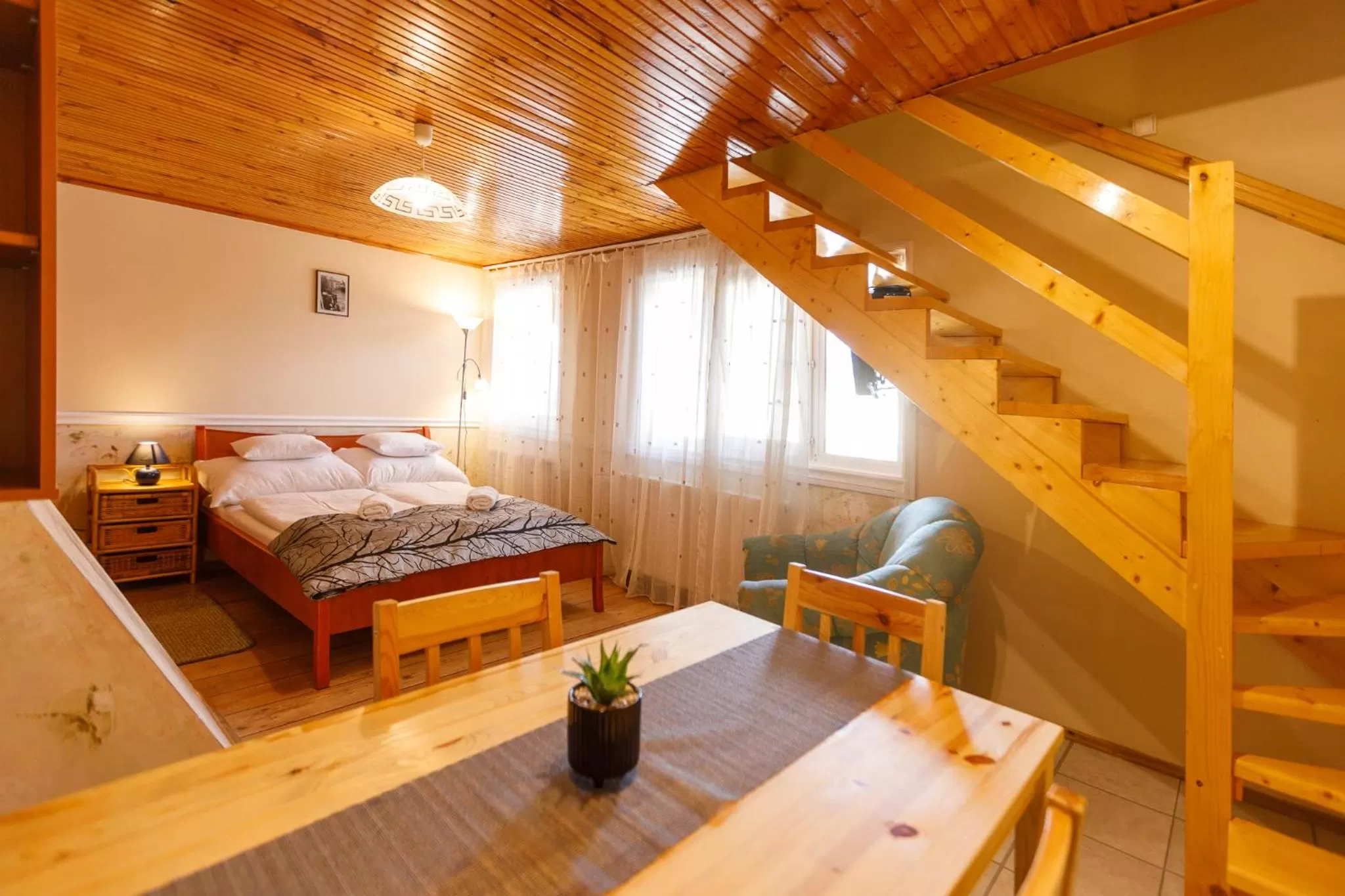 Bed in Central Panzió Gyula