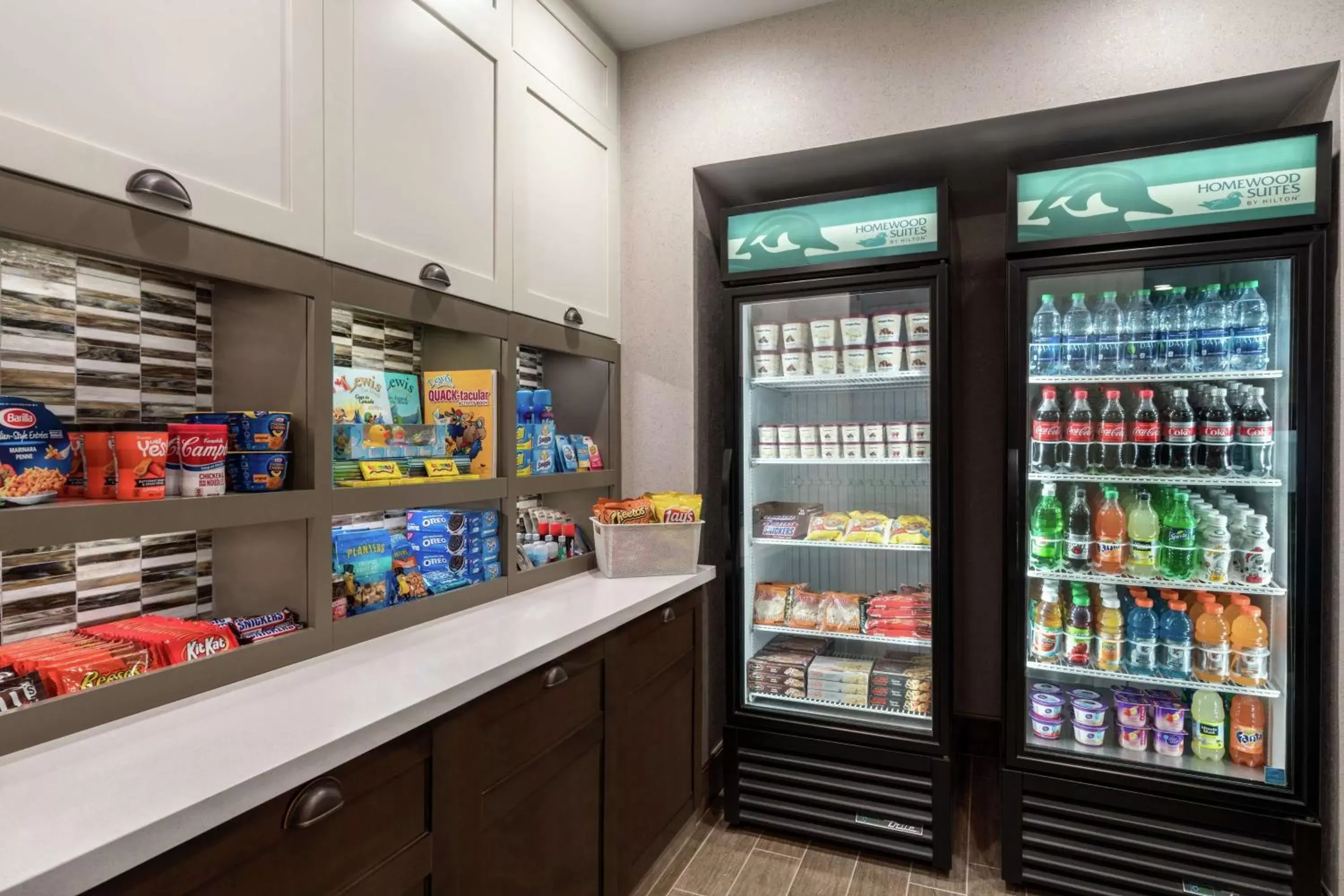 Restaurant/places to eat, Supermarket/Shops in Homewood Suites by Hilton Providence-Warwick