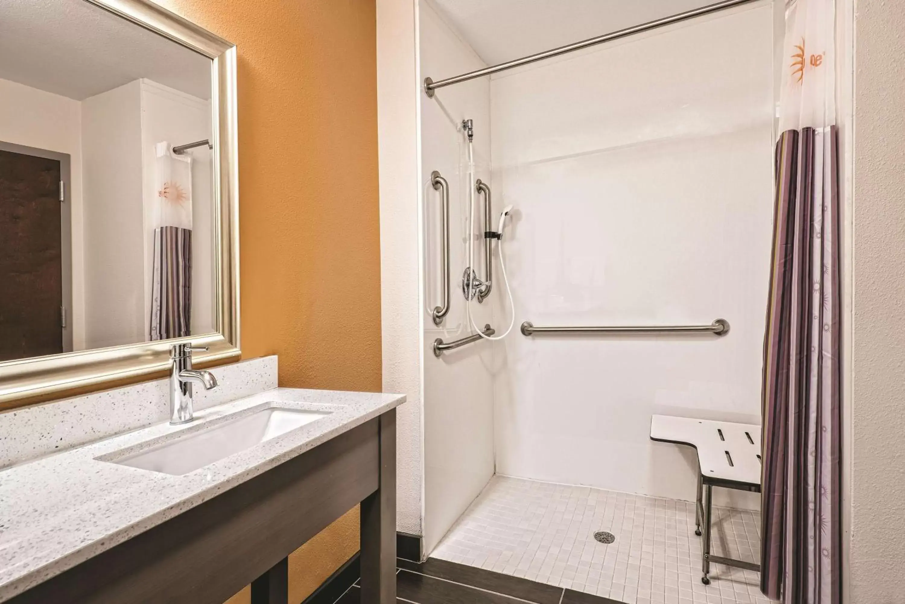 Photo of the whole room in La Quinta by Wyndham San Antonio by Frost Bank Center Photo of the whole room in La Quinta by Wyndham San Antonio by Frost Bank Center