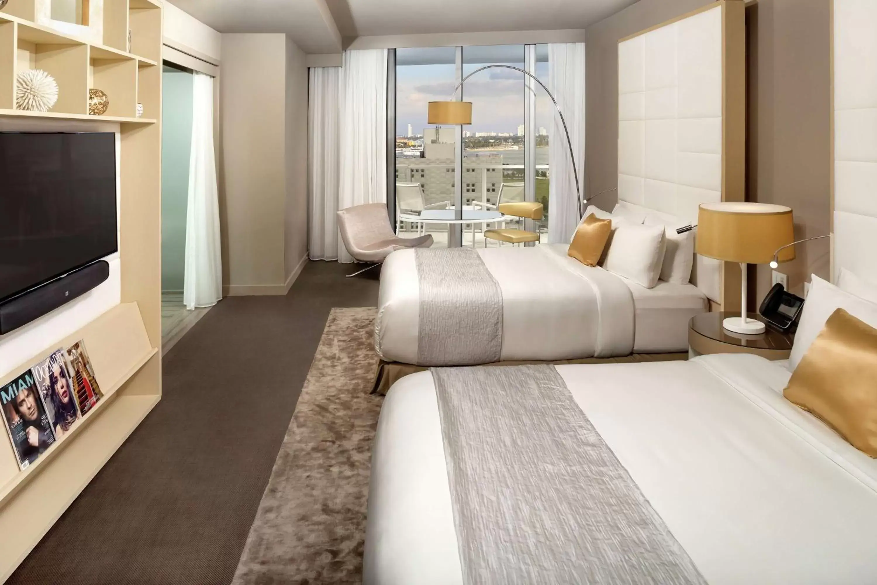 Bed in The Gabriel Miami Downtown, Curio Collection by Hilton