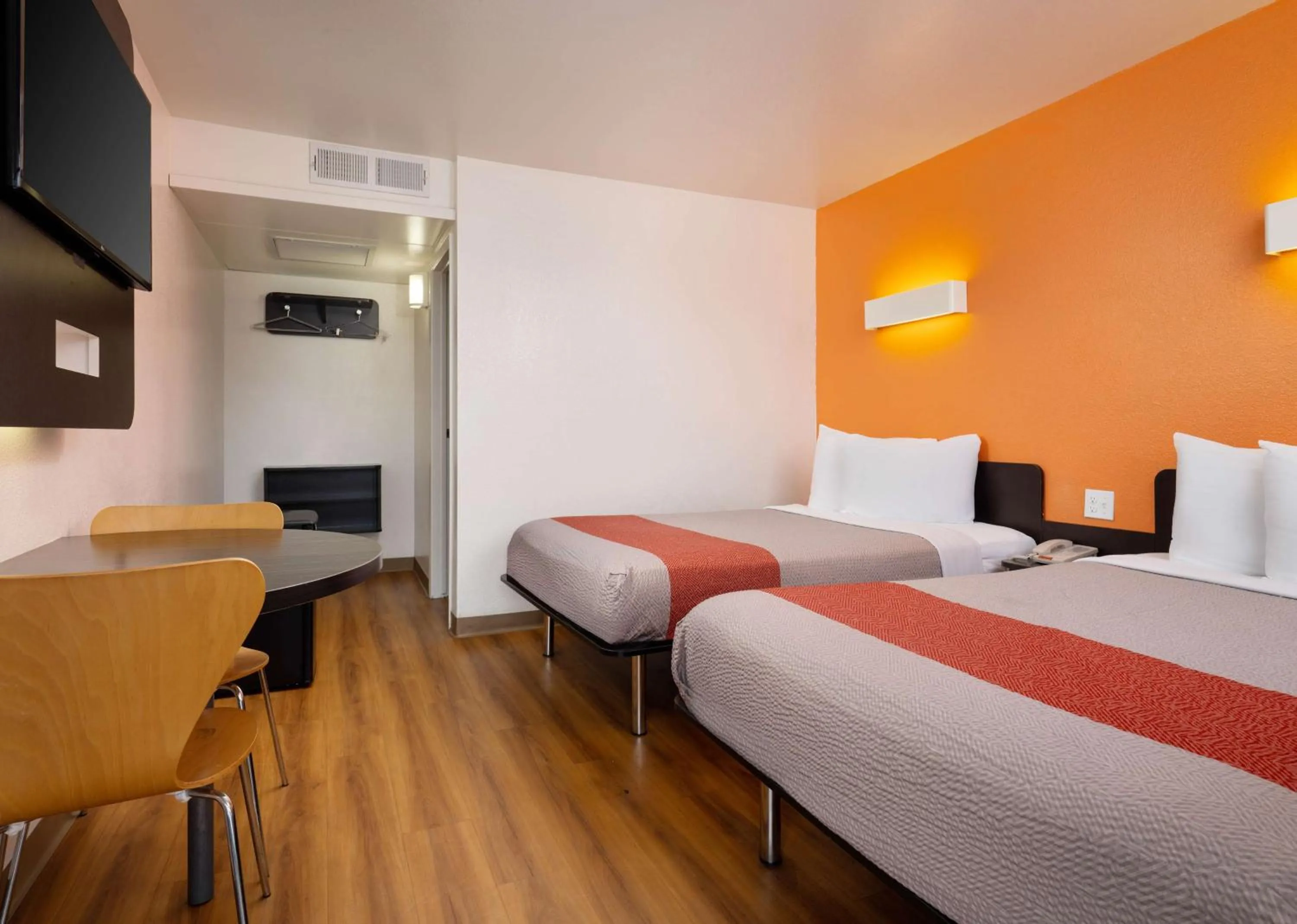 Beach, Bed in Motel 6-Pismo Beach, CA