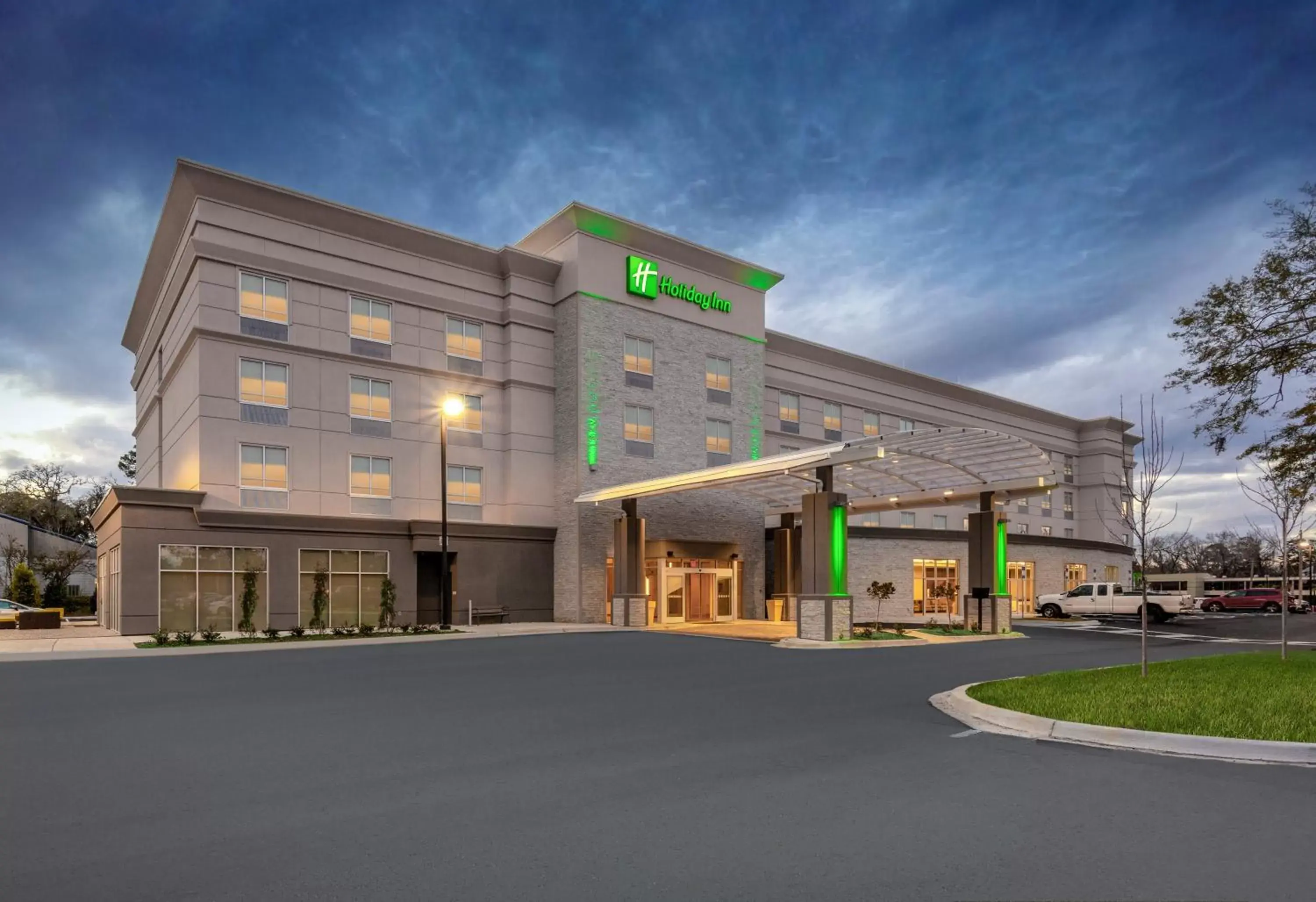 Property Building in Holiday Inn - Tallahassee E Capitol - Univ, an IHG Hotel