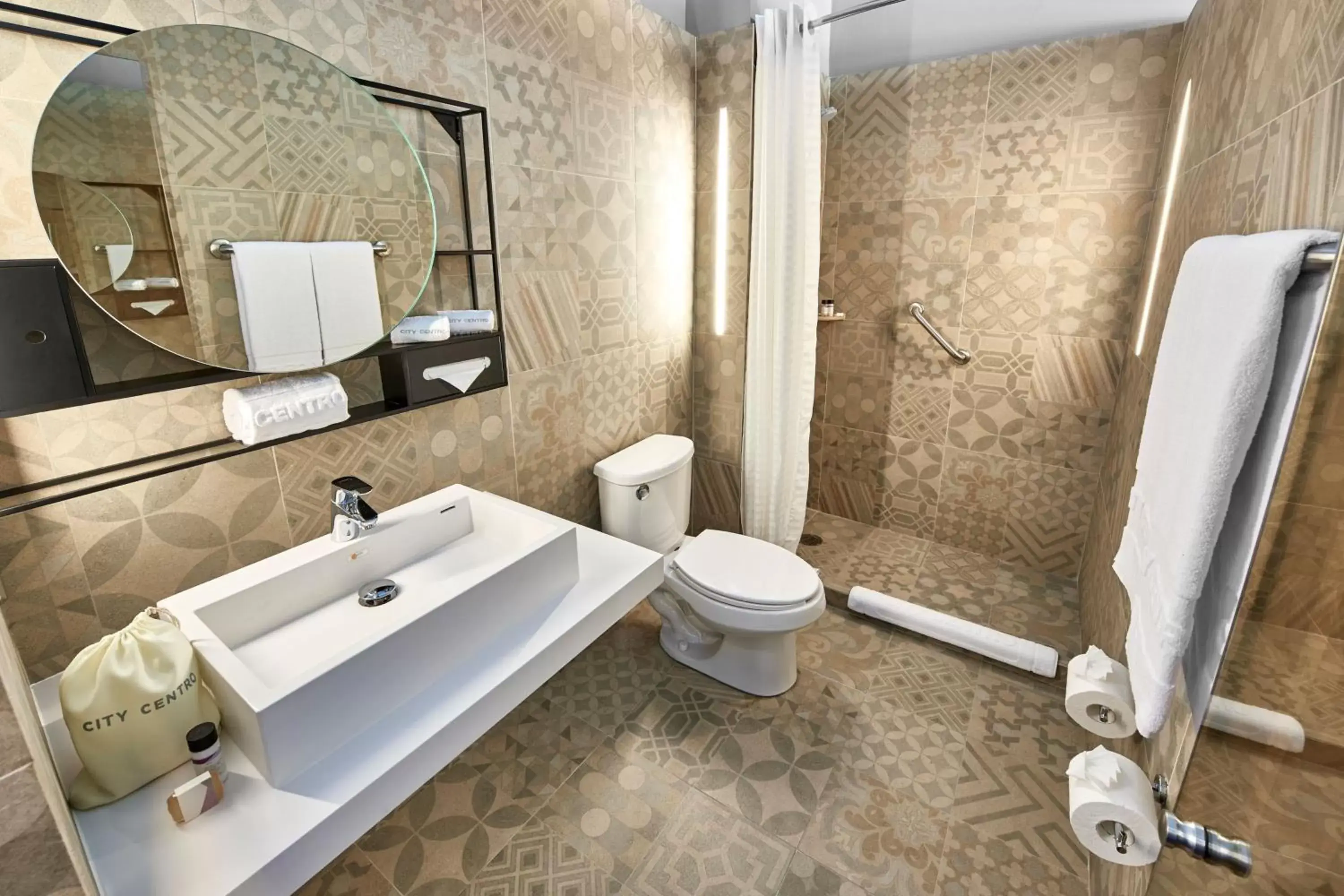 Photo of the whole room, Bathroom in City Centro by Marriott Ciudad de Mexico