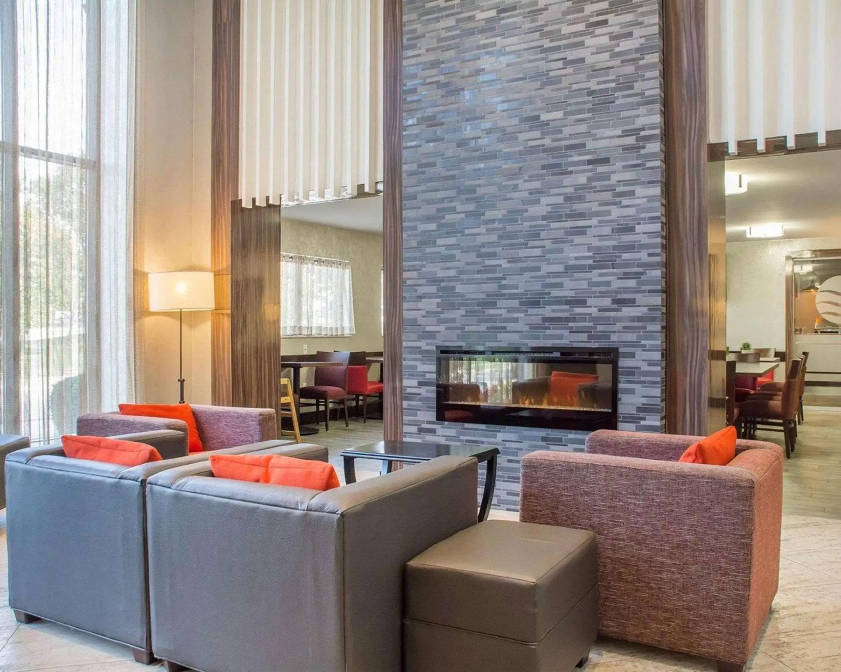 Lobby or reception, Seating Area in Comfort Inn Burlington