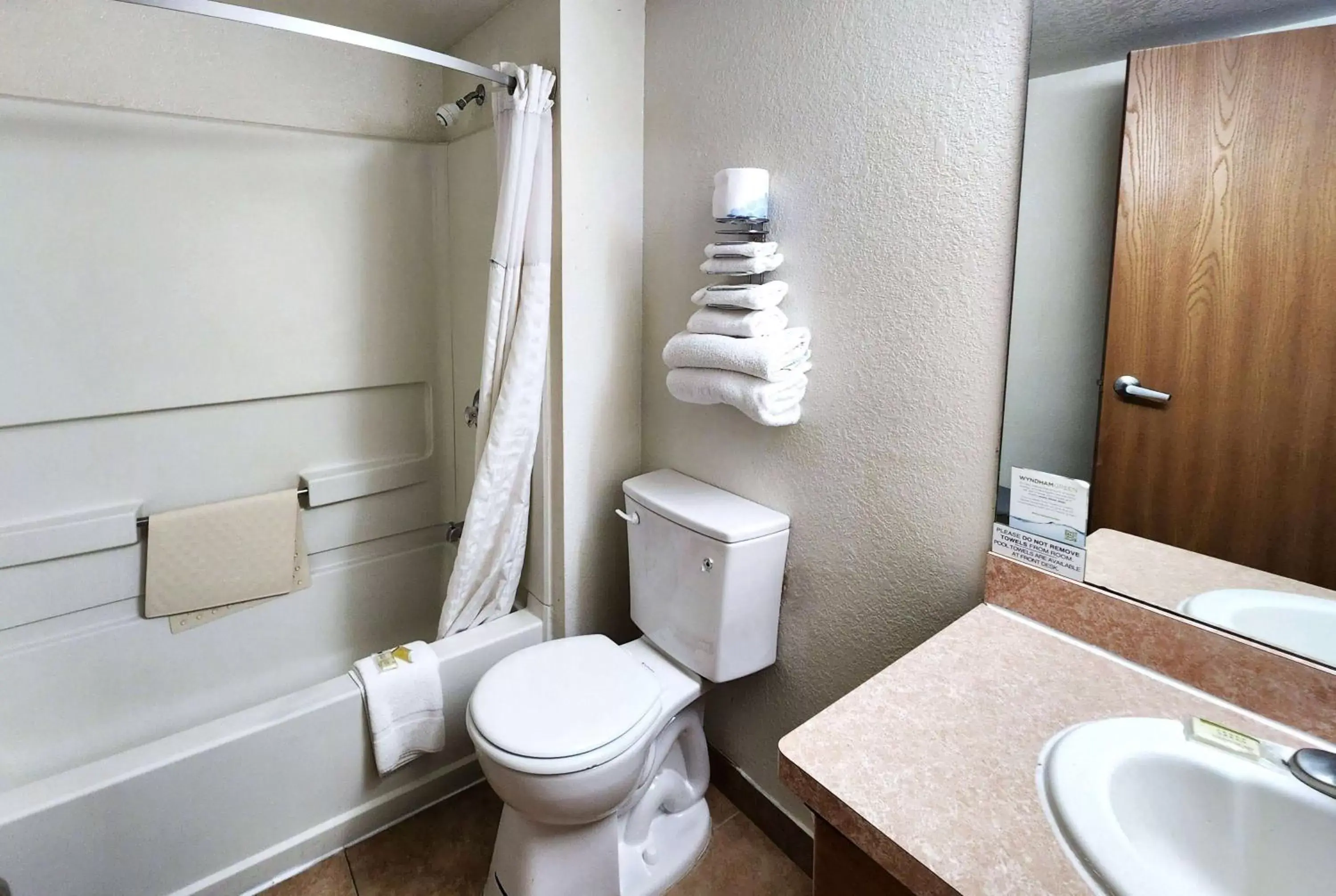 TV and multimedia, Bathroom in Super 8 by Wyndham Austin North/University Area