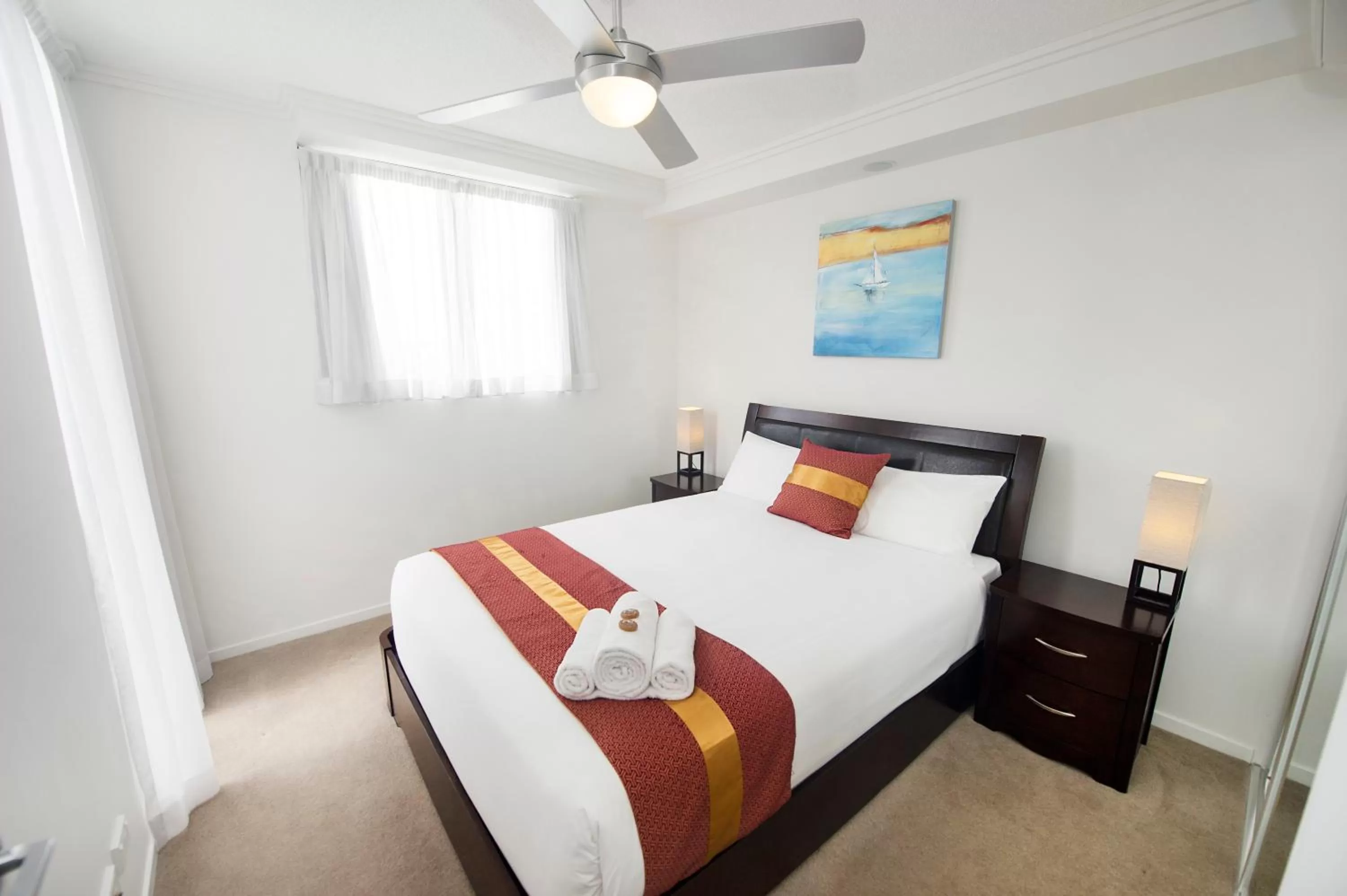 Bedroom, Bed in Gladstone Central Plaza Official