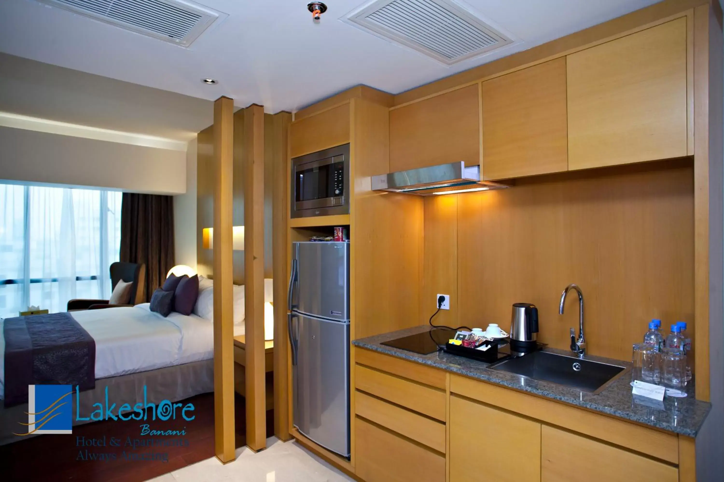 Photo of the whole room, Kitchen/Kitchenette in Lakeshore Banani