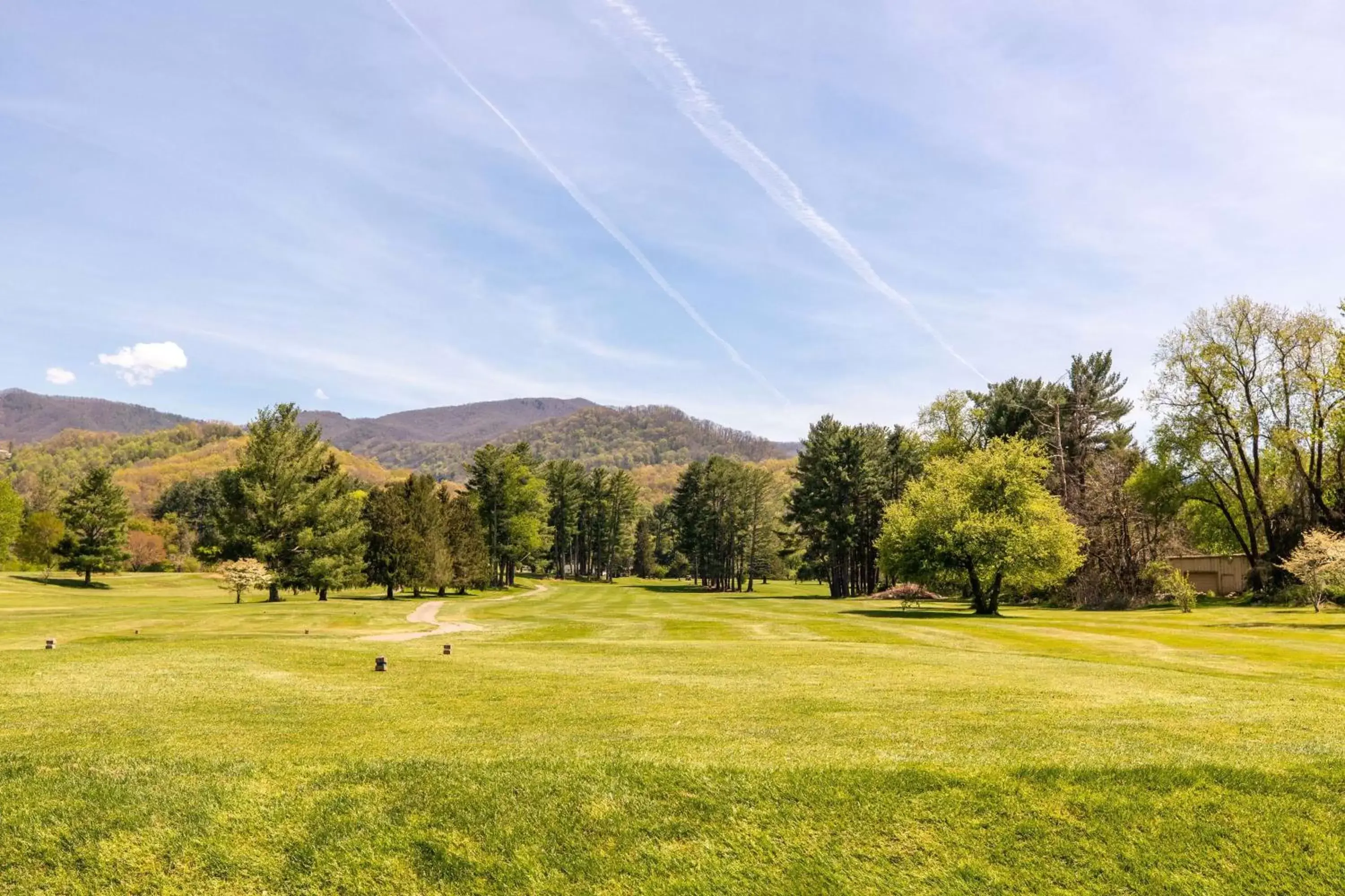 Property building in Waynesville Inn & Golf Club, Trademark Collection by Wyndham