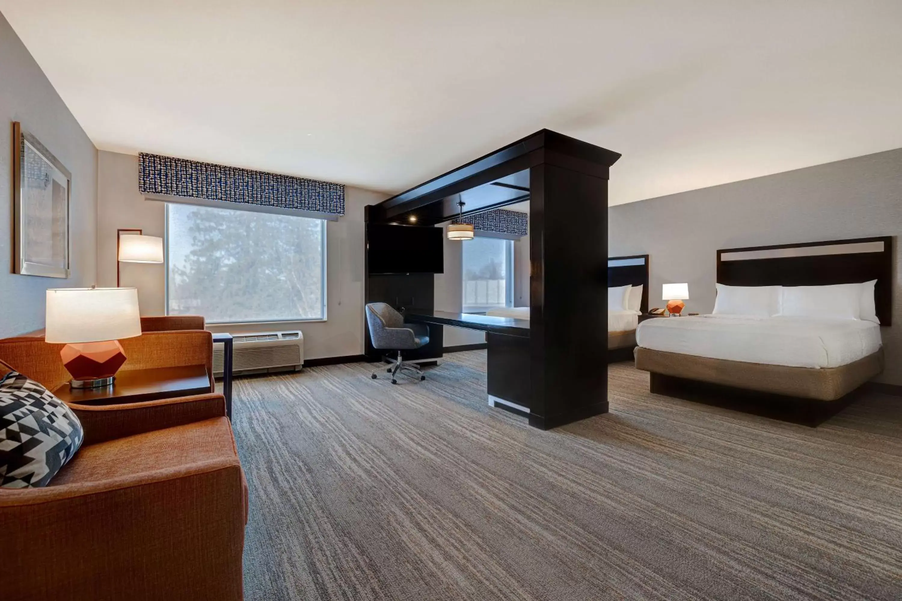 Bedroom in Hampton Inn & Suites Seattle/Federal Way