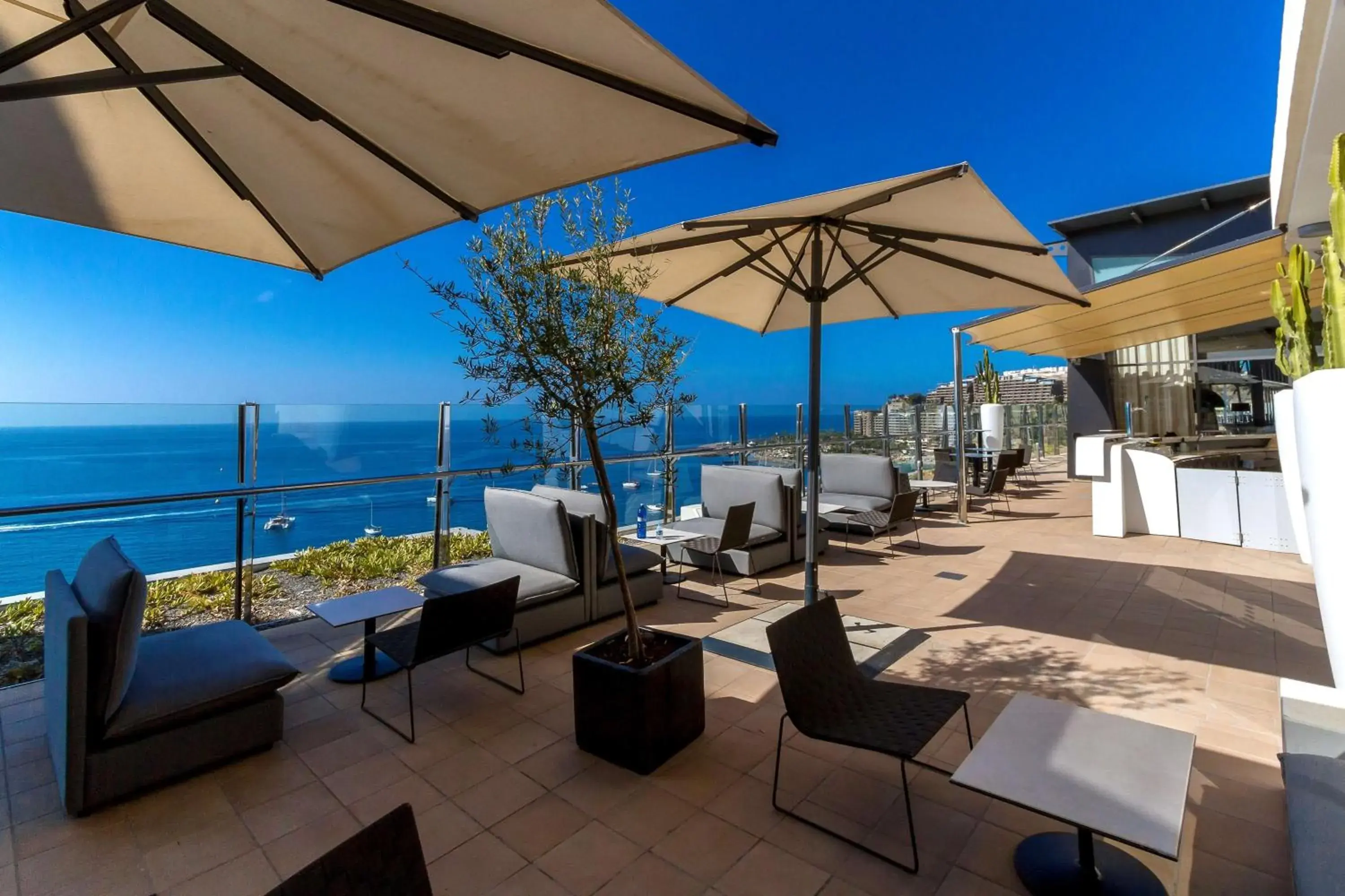 Lounge or bar, Restaurant/Places to Eat in Radisson Blu Resort Gran Canaria