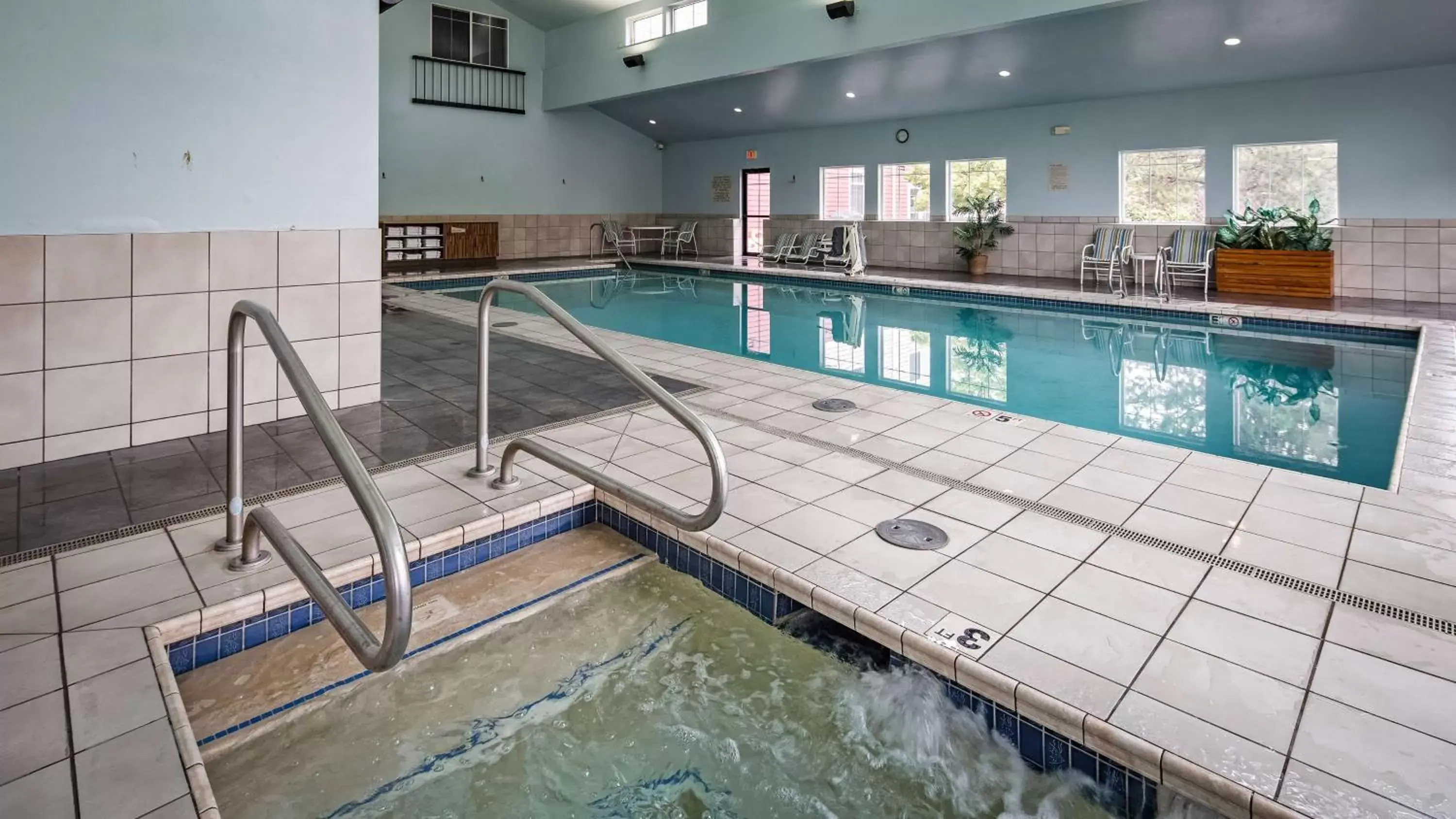 On site, Swimming Pool in Best Western Plus Grant Creek Inn