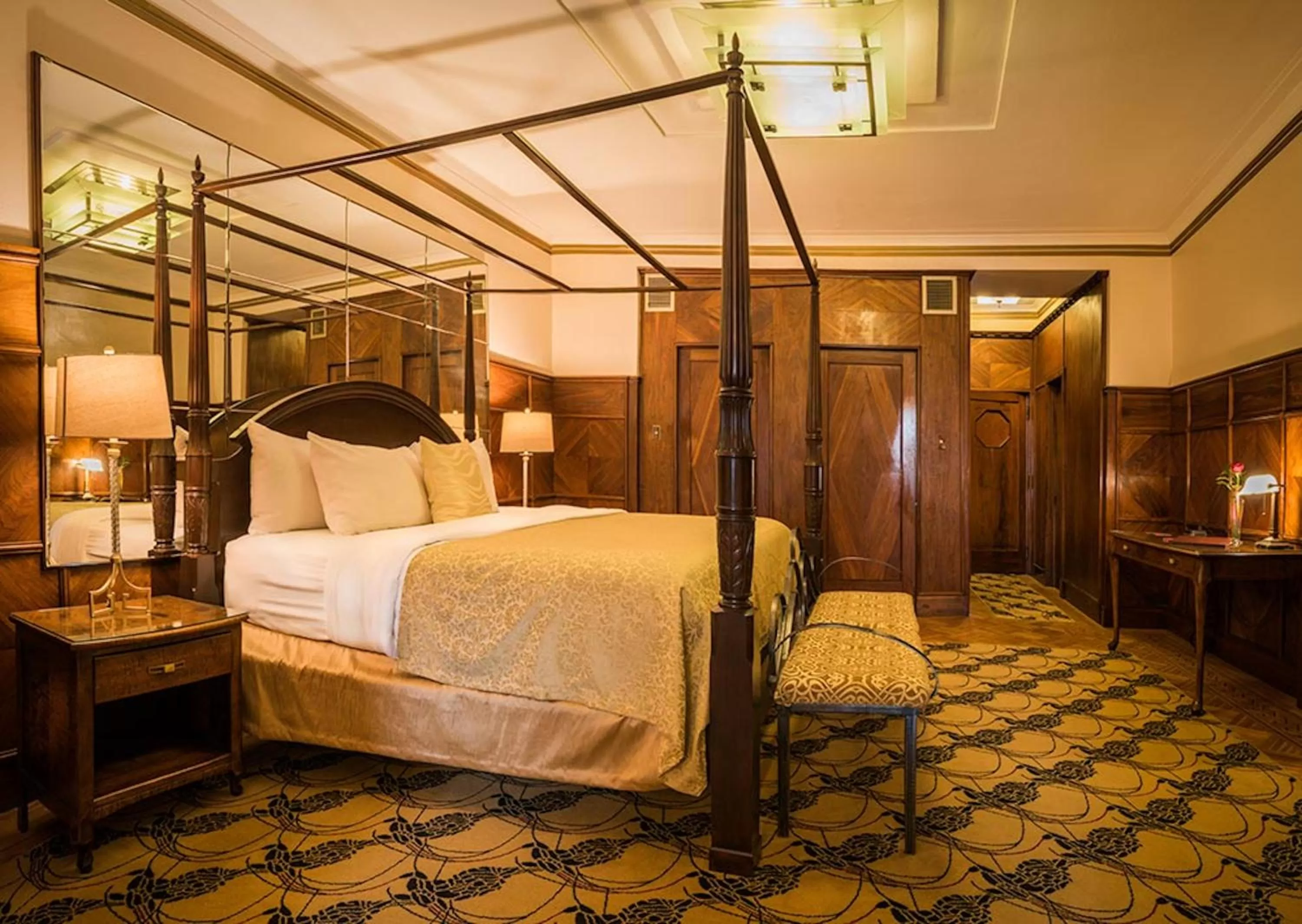 Junior Executive Suite in Hotel Manoir D'Auteuil - Par Aneyro