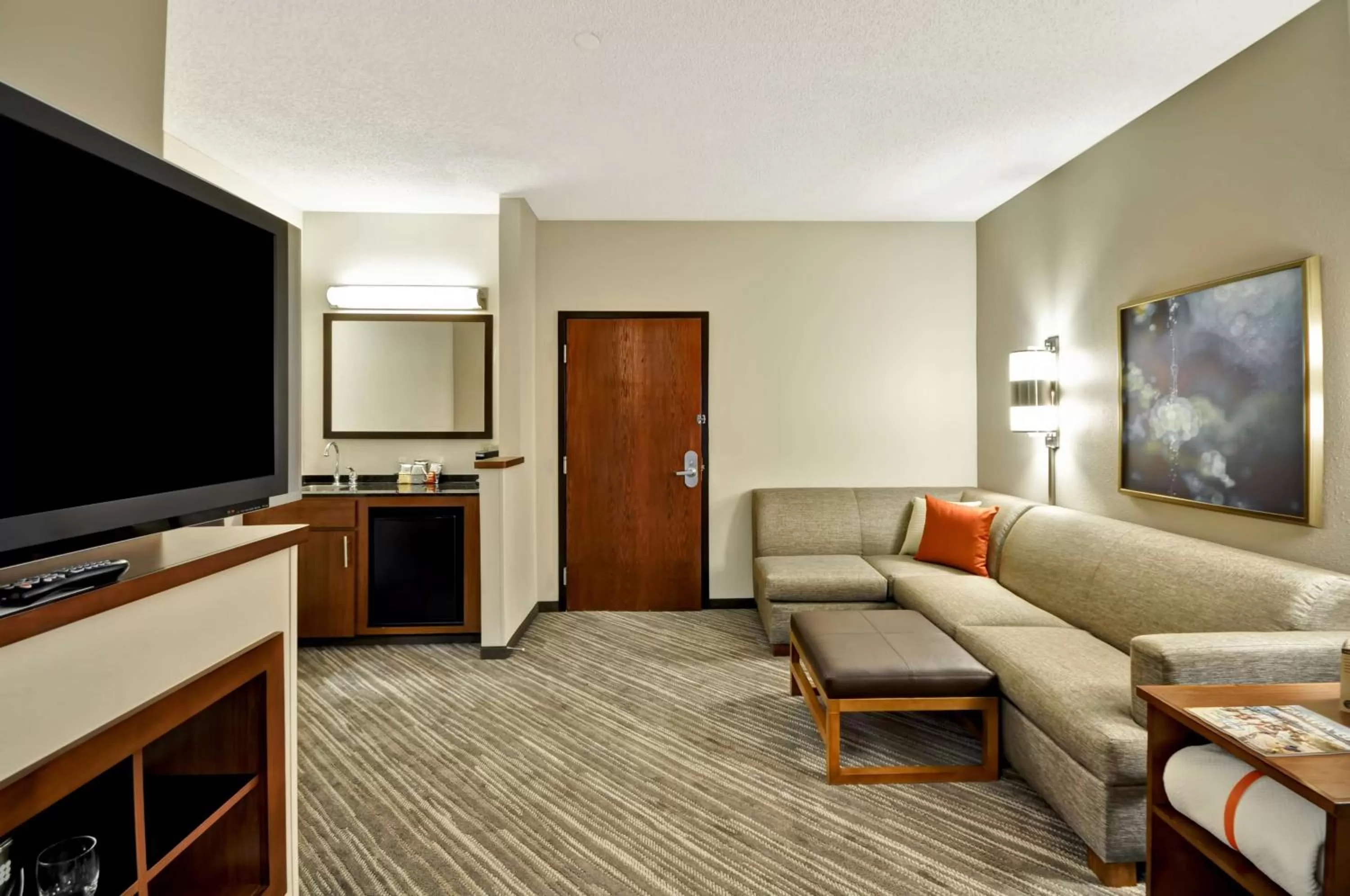 Photo of the whole room in Hyatt Place Tampa Airport/Westshore