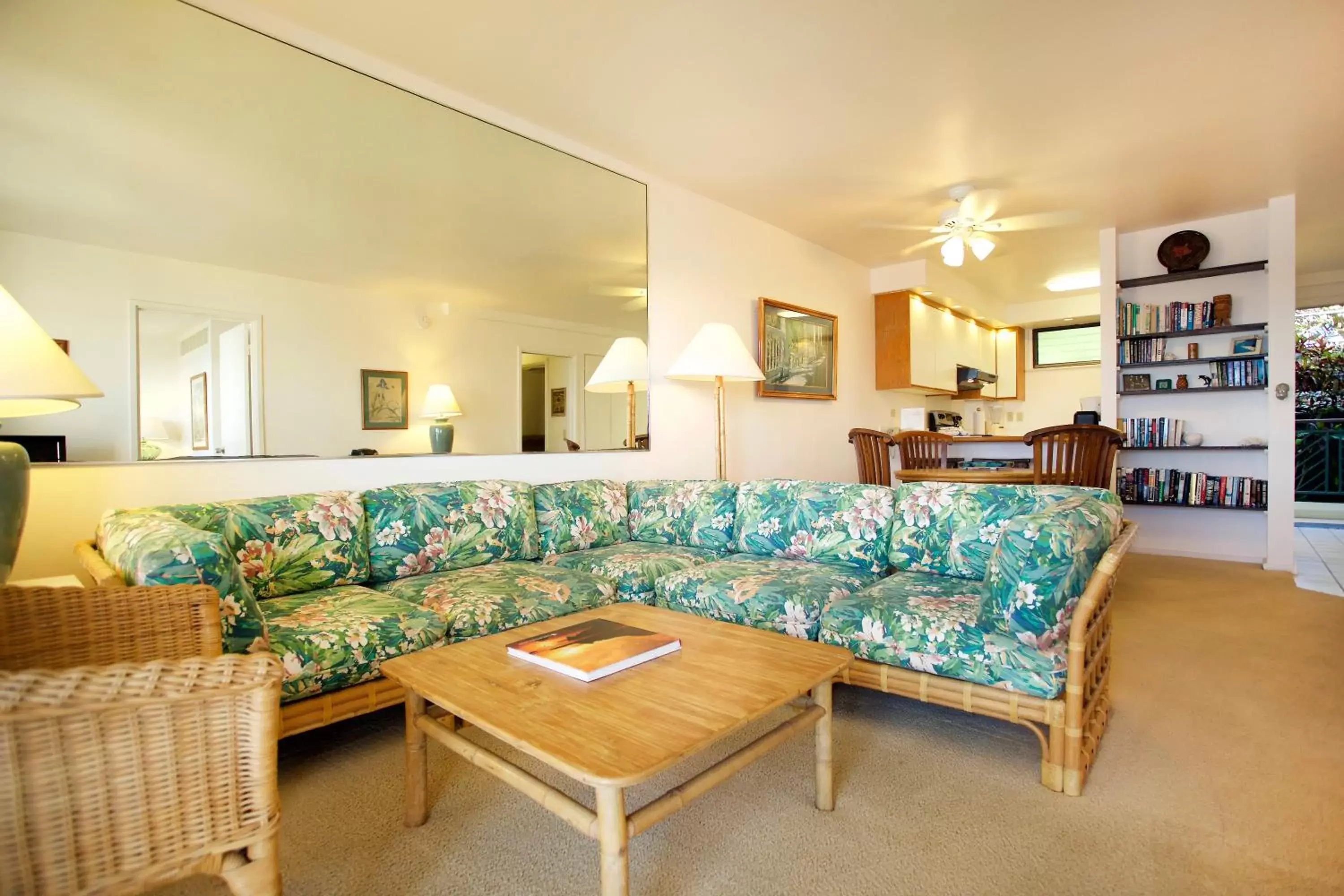 Living room, Seating Area in Castle Poipu Shores