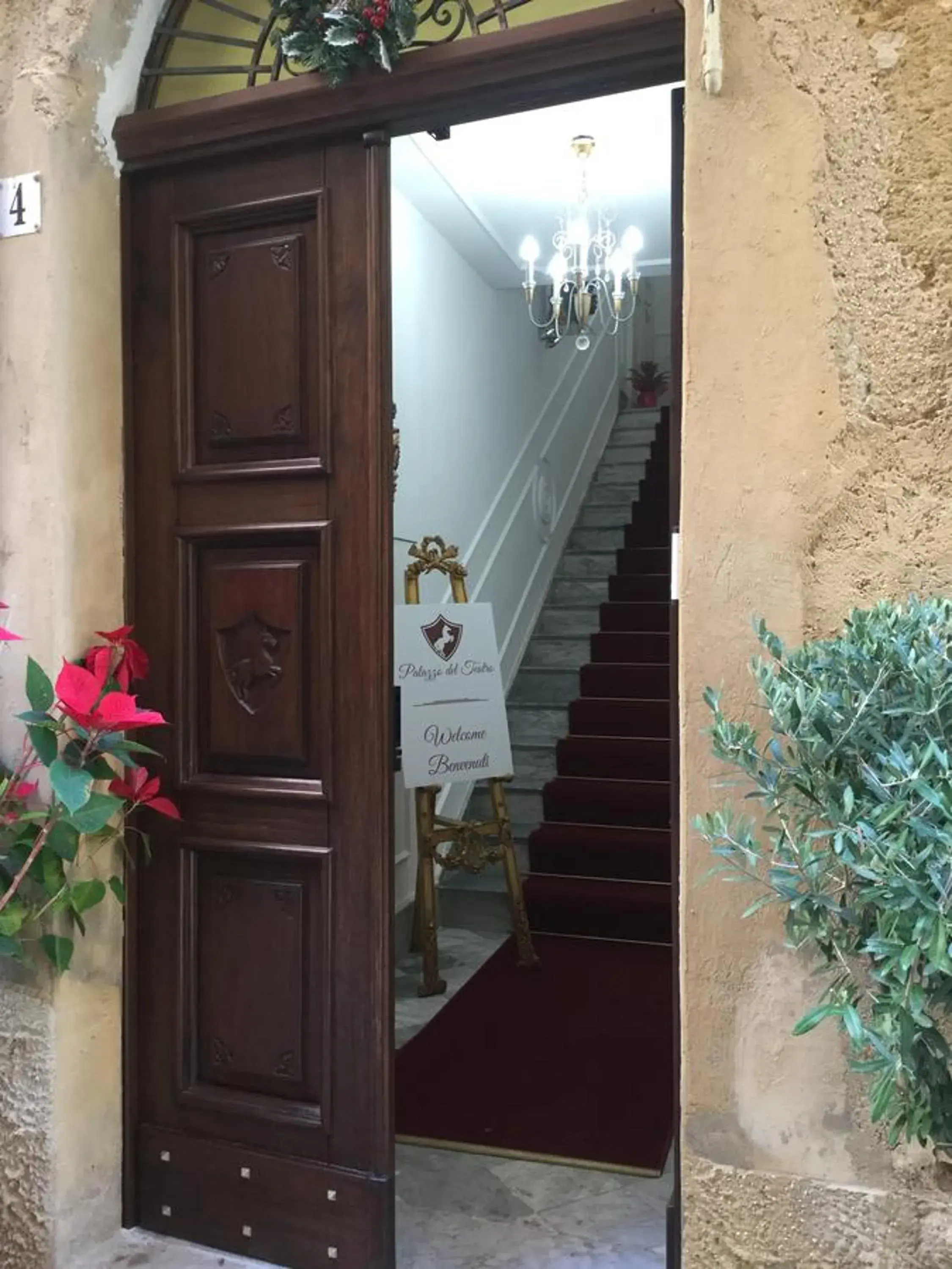 Facade/entrance in B&B Palazzo del Teatro