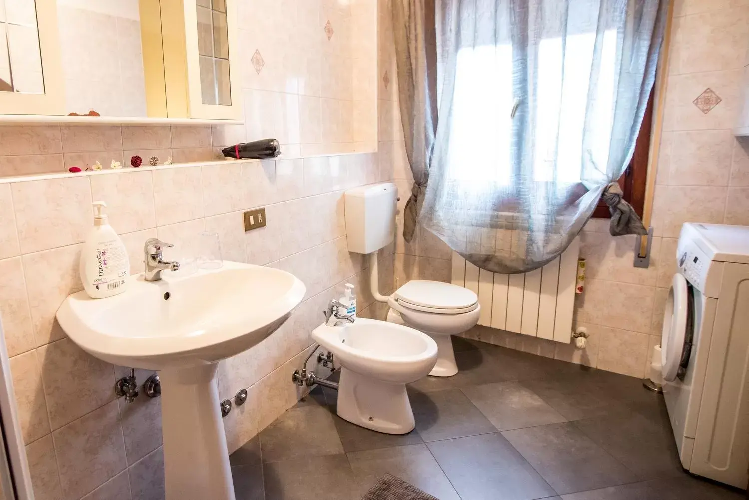 Bathroom in Adria Bella LT Z00157