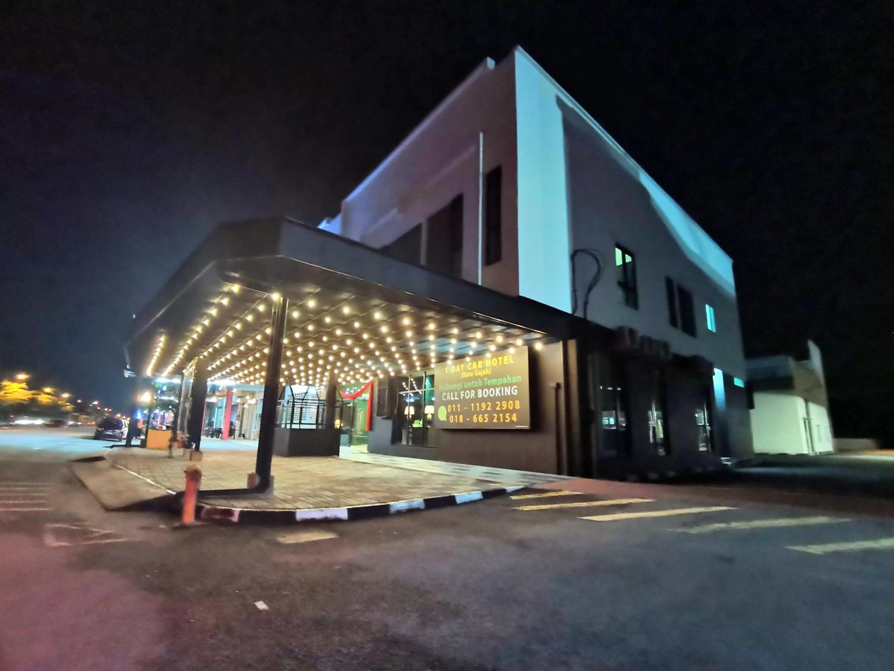 Property building in 1 Day Car Hotel - BG Perdana