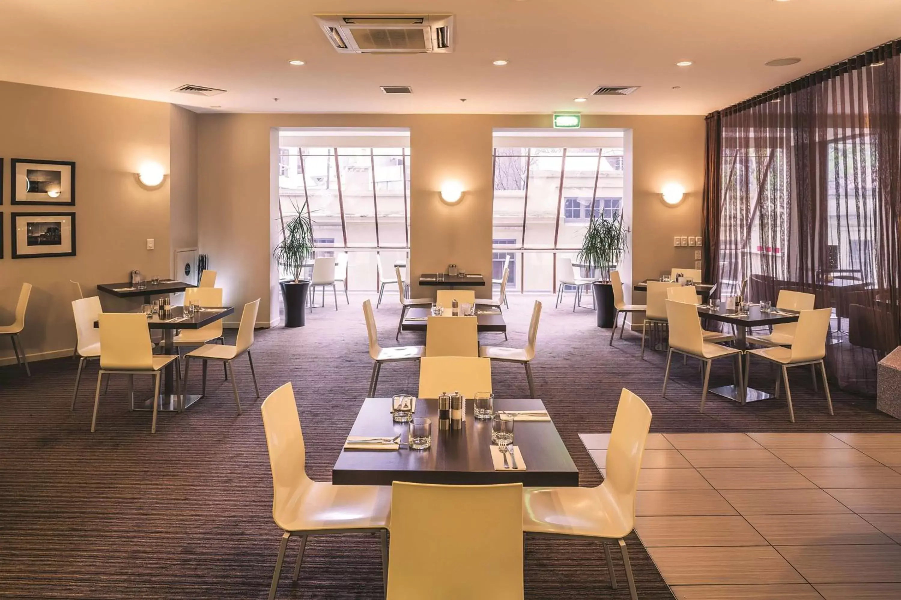 Breakfast, Restaurant/Places to Eat in Travelodge Hotel Wellington