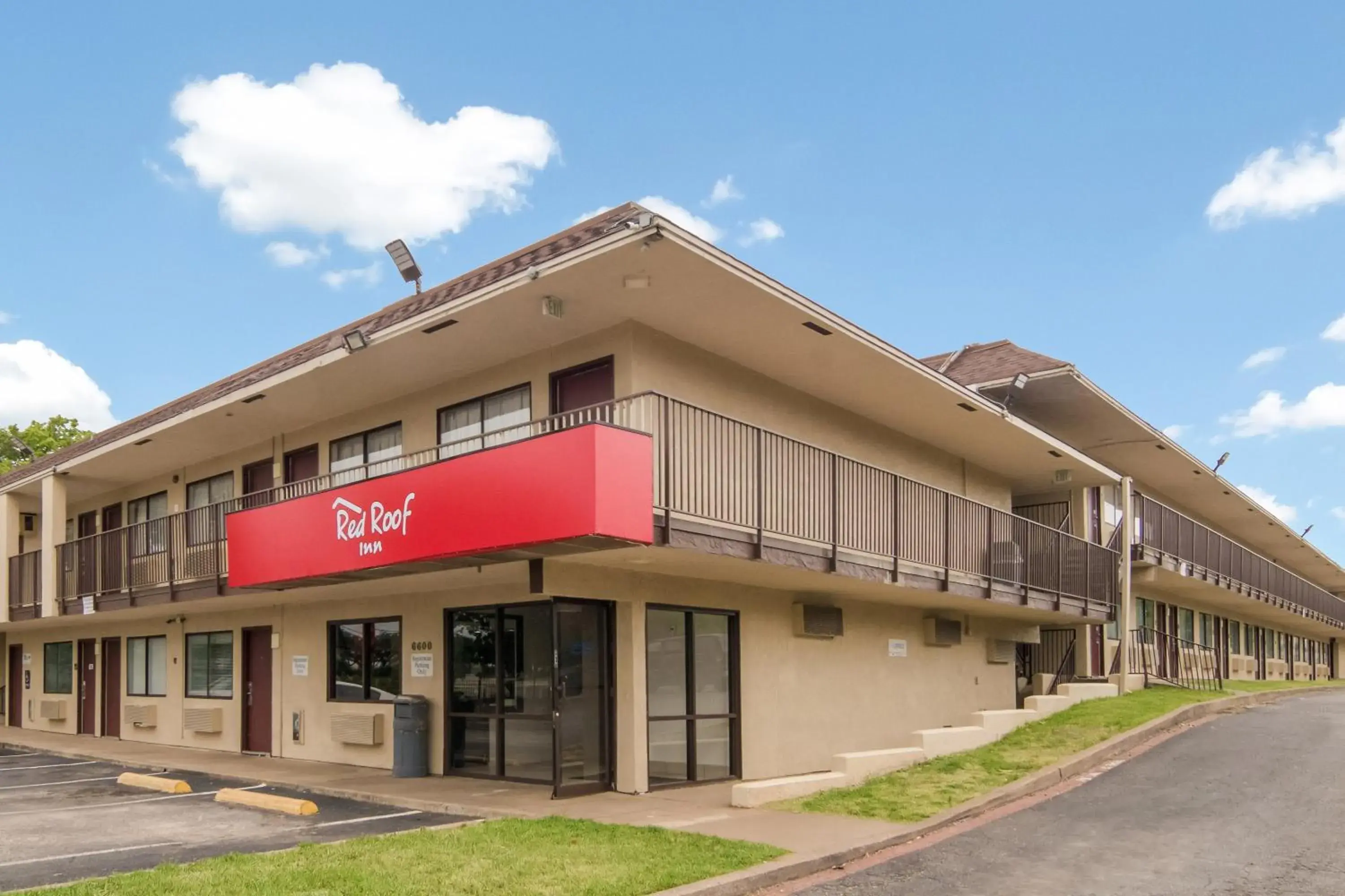 Property Building in Red Roof Inn Fort Worth South