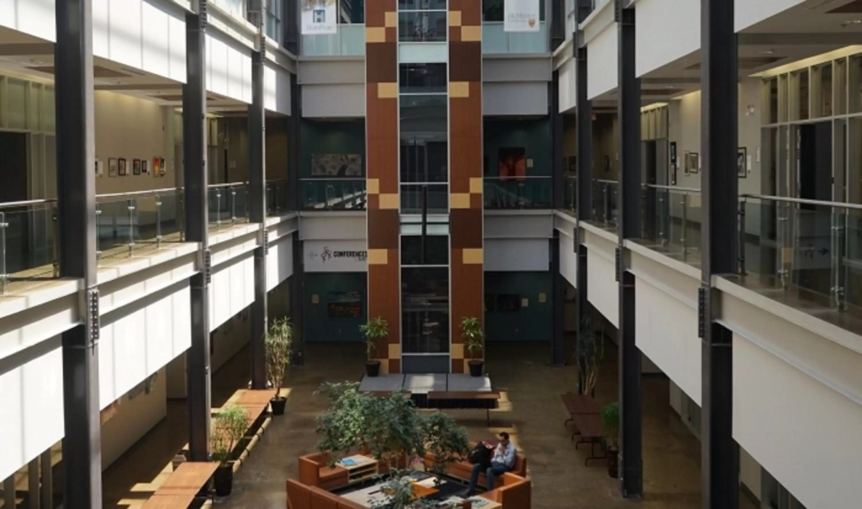 Area and facilities in Staybridge Suites Hamilton - Downtown by IHG