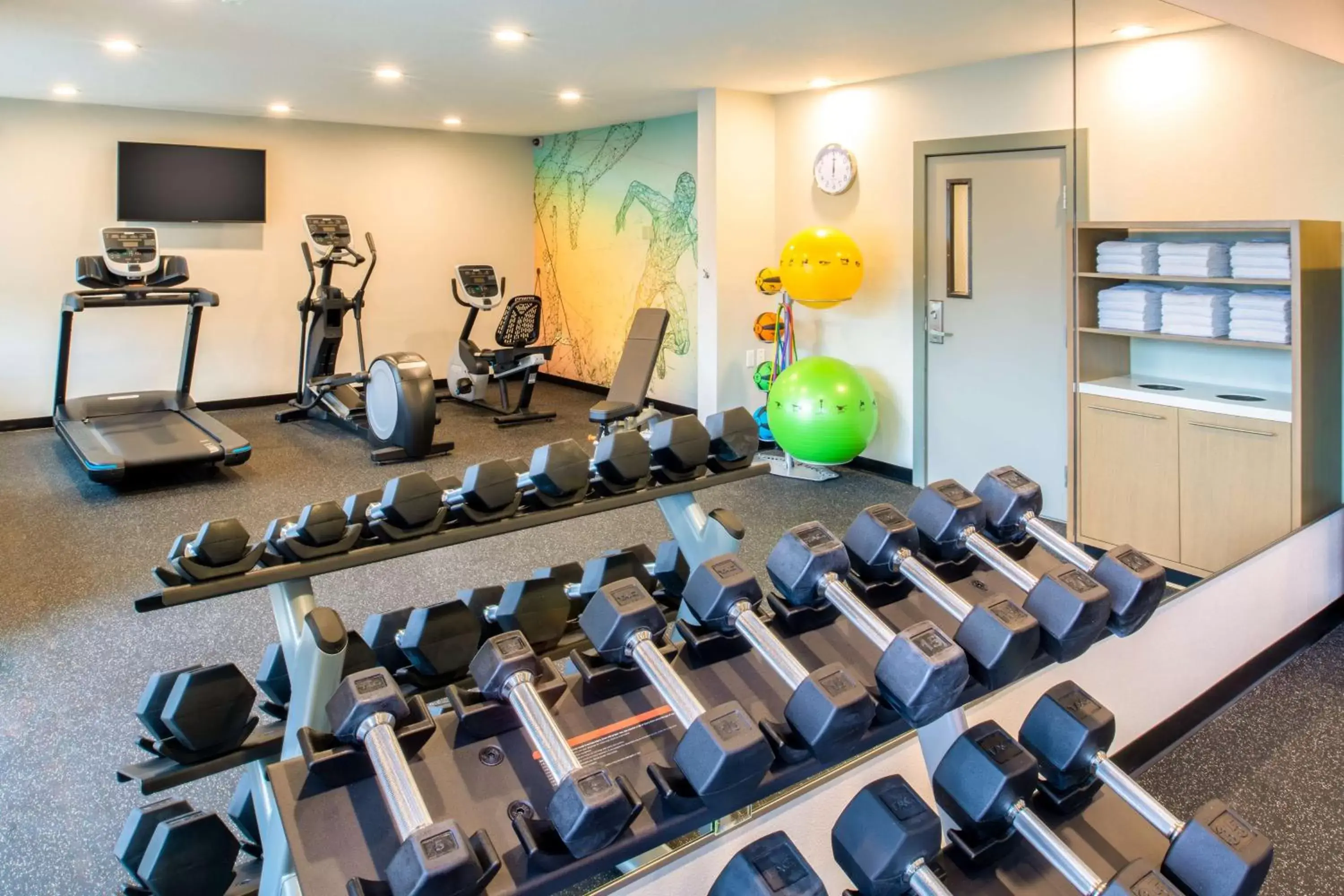 Spa and wellness centre/facilities, Fitness Center/Facilities in SureStay Plus Hotel by Best Western Kennewick Tri-Cities