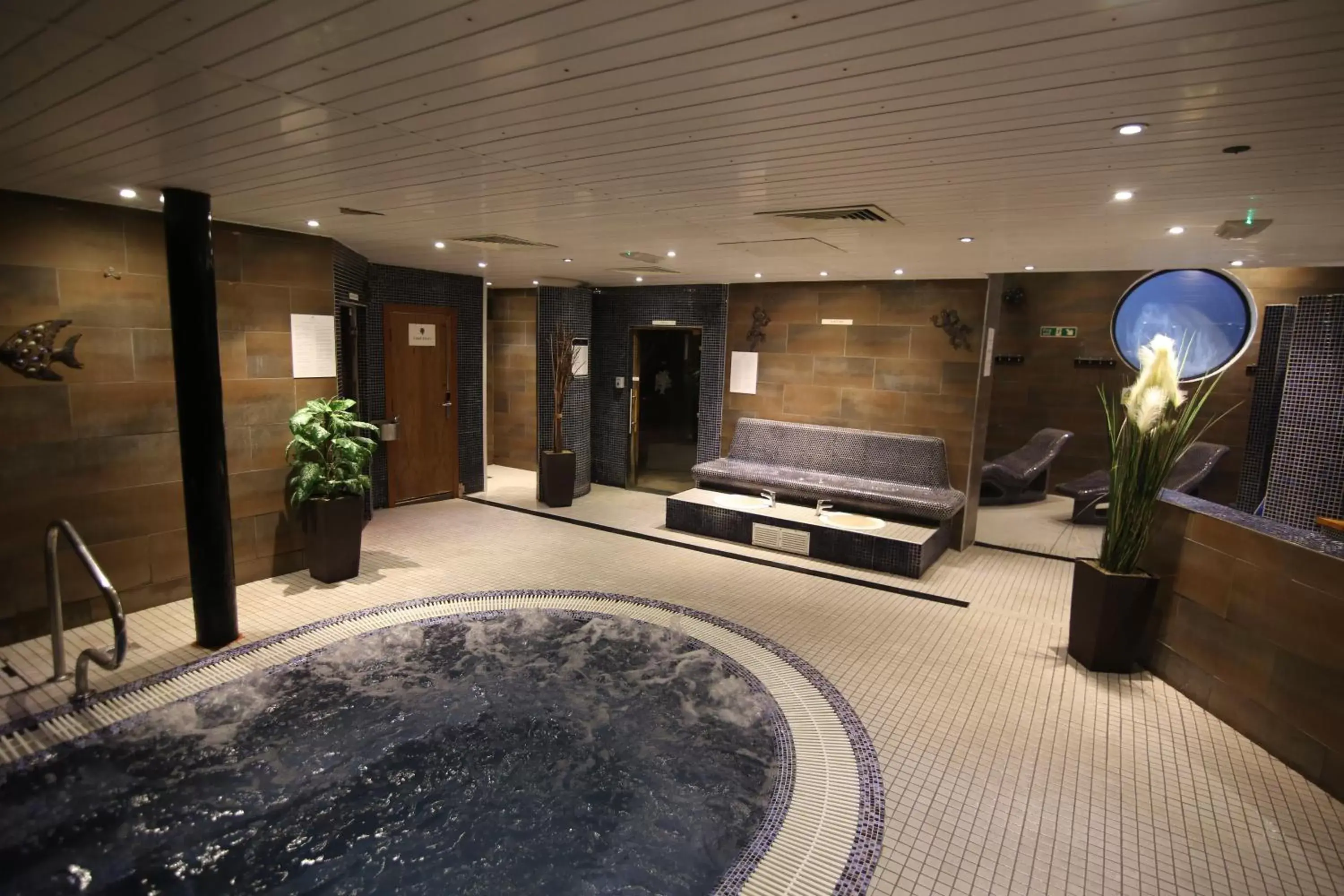 Spa and wellness centre/facilities in Old Thorns Hotel & Resort