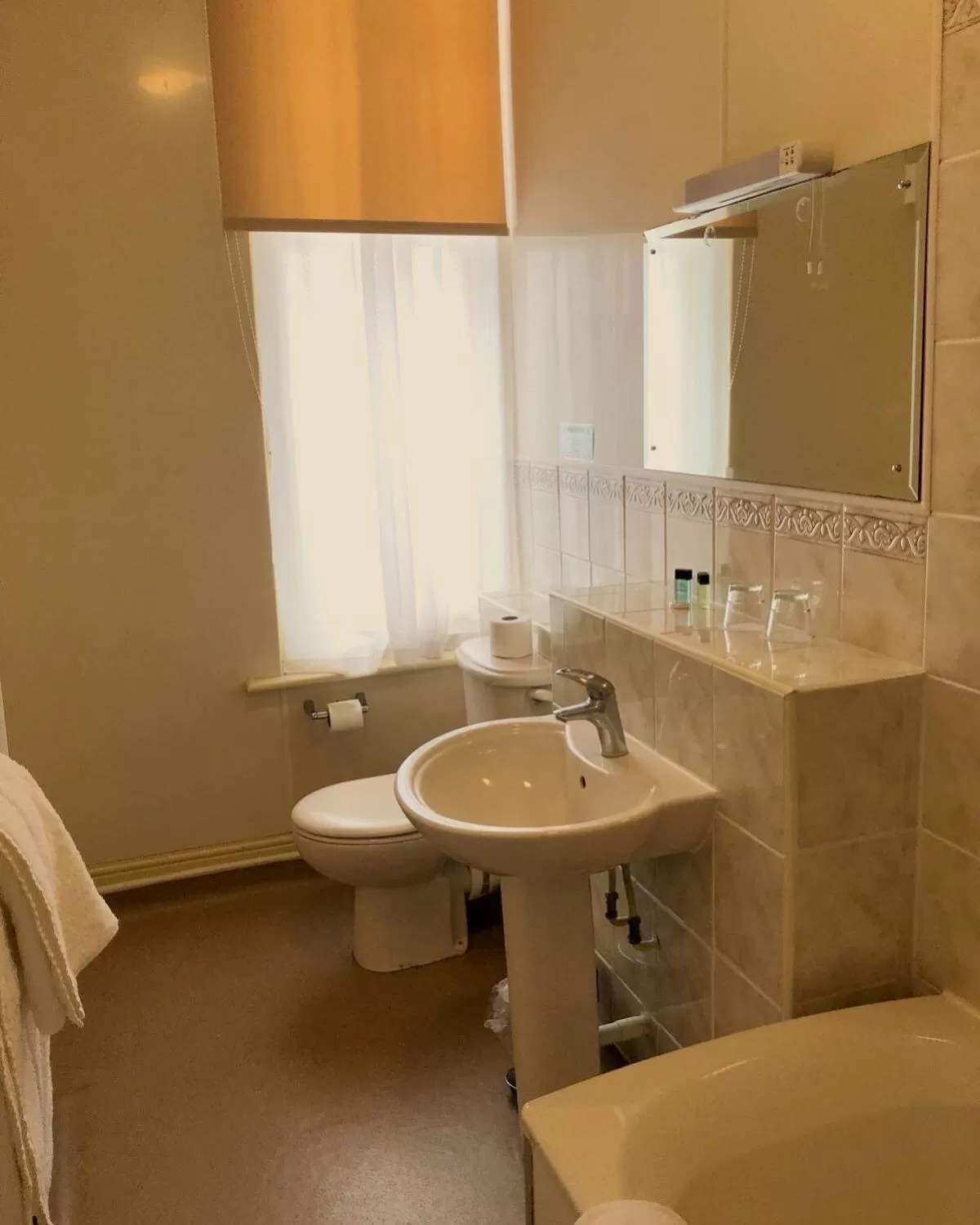 Bathroom in Hotel Victoria