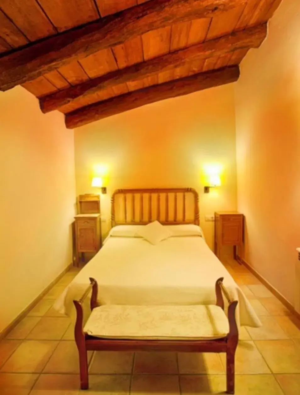 Bed in Hotel Rural Castillo de Biar Finca FANECAES