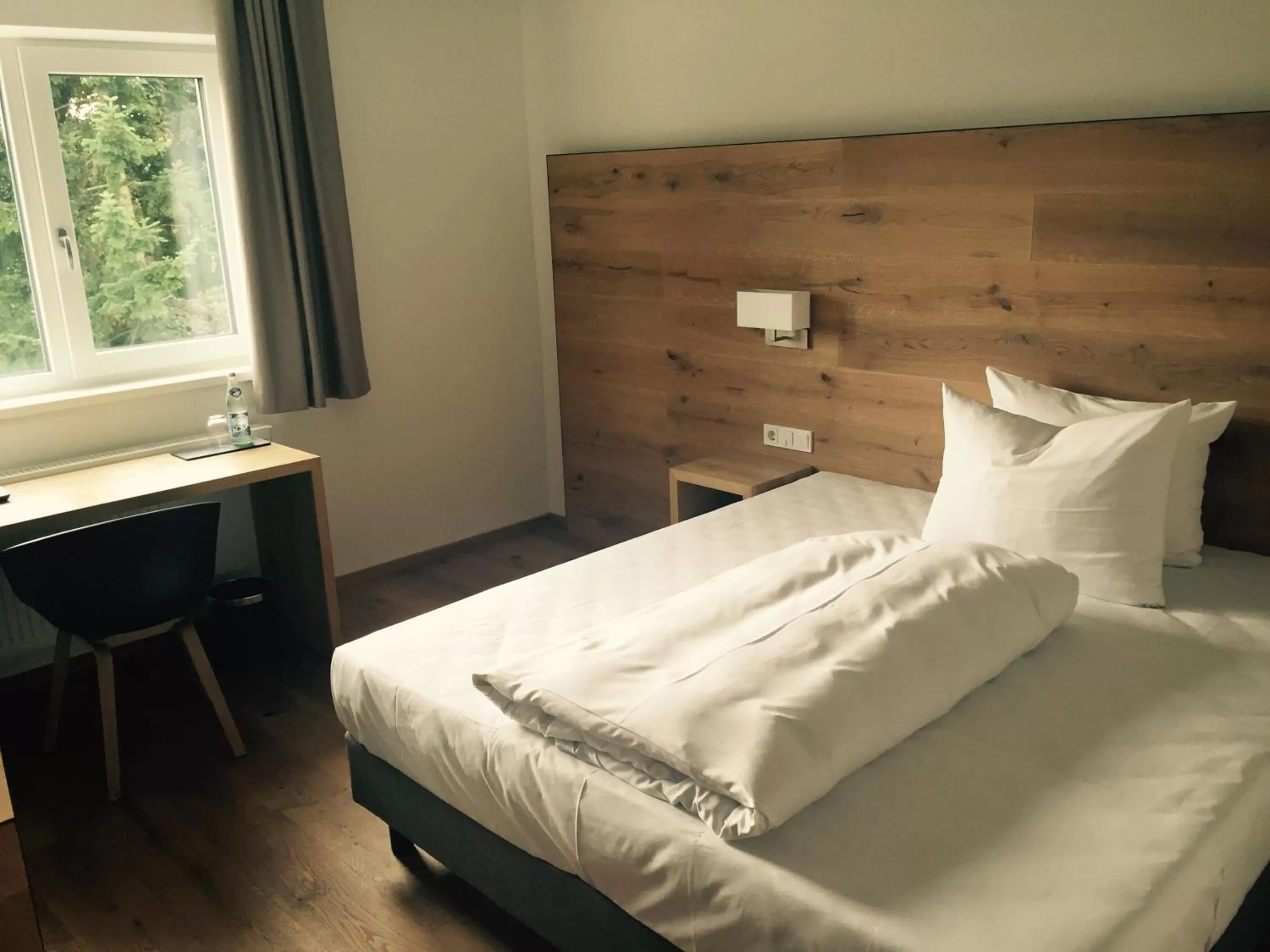 Bedroom, Bed in Buchners Hotel & Restaurant